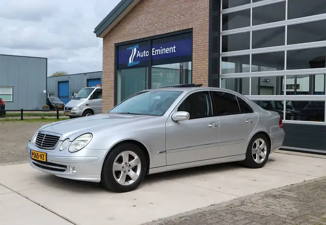 Mercedes-Benz E 320 Avantgarde slechts 63dkm in Nieuwstaat