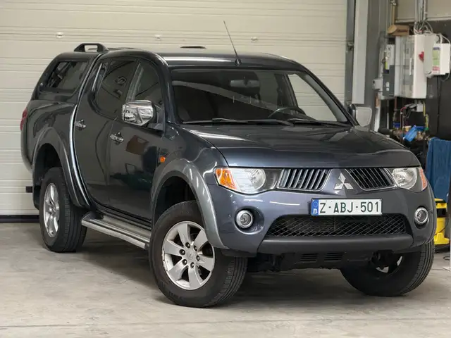 Mitsubishi L200 2.5 Turbo int. Canyon 4WD // Hard-Top // Belge