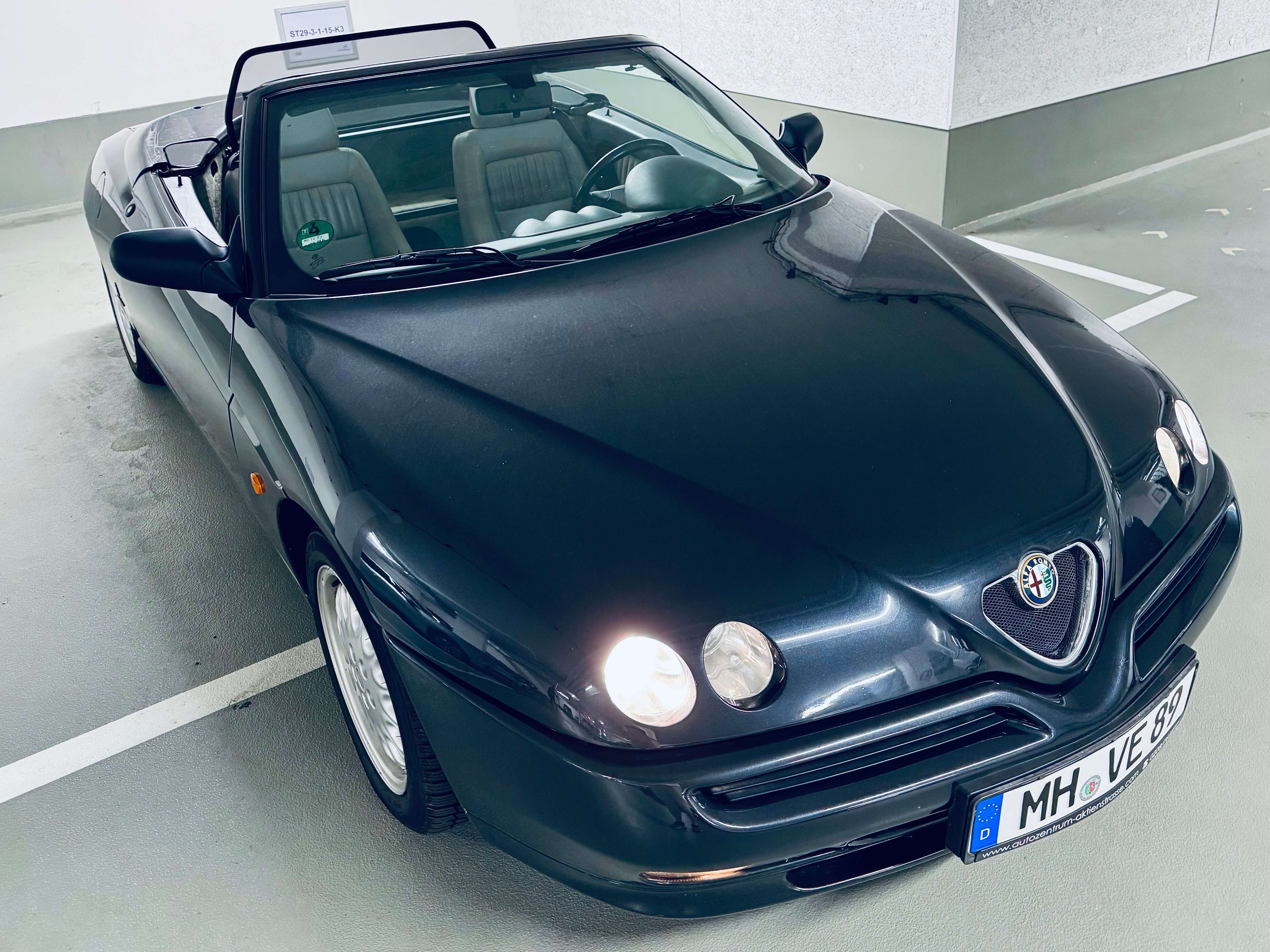 Second hand Alfa Romeo Spider 2.0