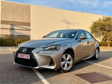 IS 300h 2.5i Business E-CVT