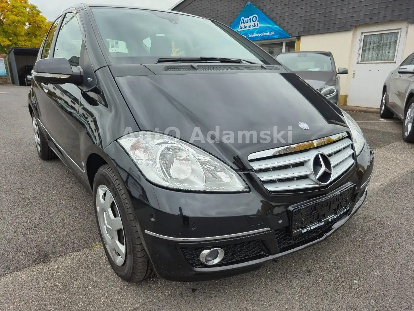 Mercedes-Benz A 180 A180 Autotronic Avantgarde 2.Hand P-Assist 80tkm Noir - 2