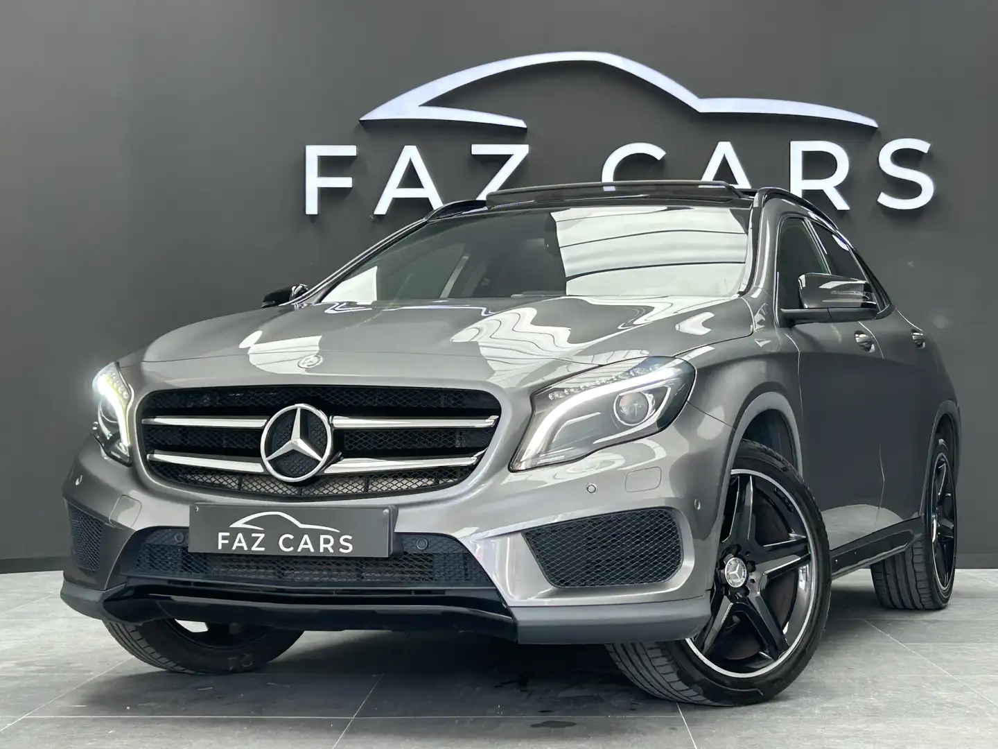 Mercedes-Benz GLA 180 * Réservé * Szürke - 1