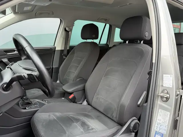 Volkswagen Tiguan view 5