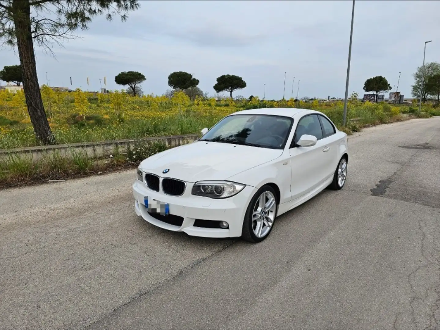BMW 123 123d Coupe Msport dpf Weiß - 2