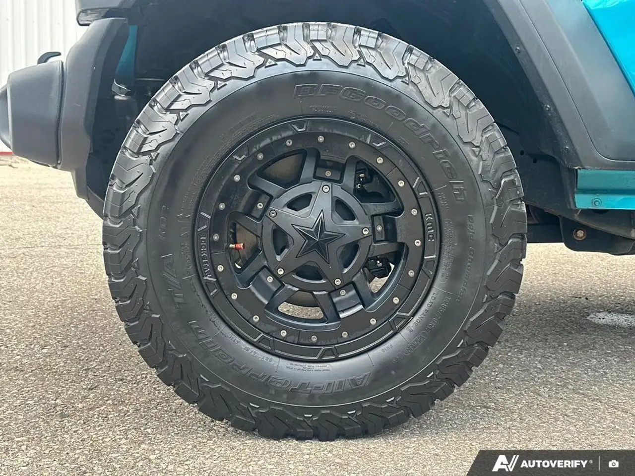Jeep Wrangler photo Jeep Wrangler