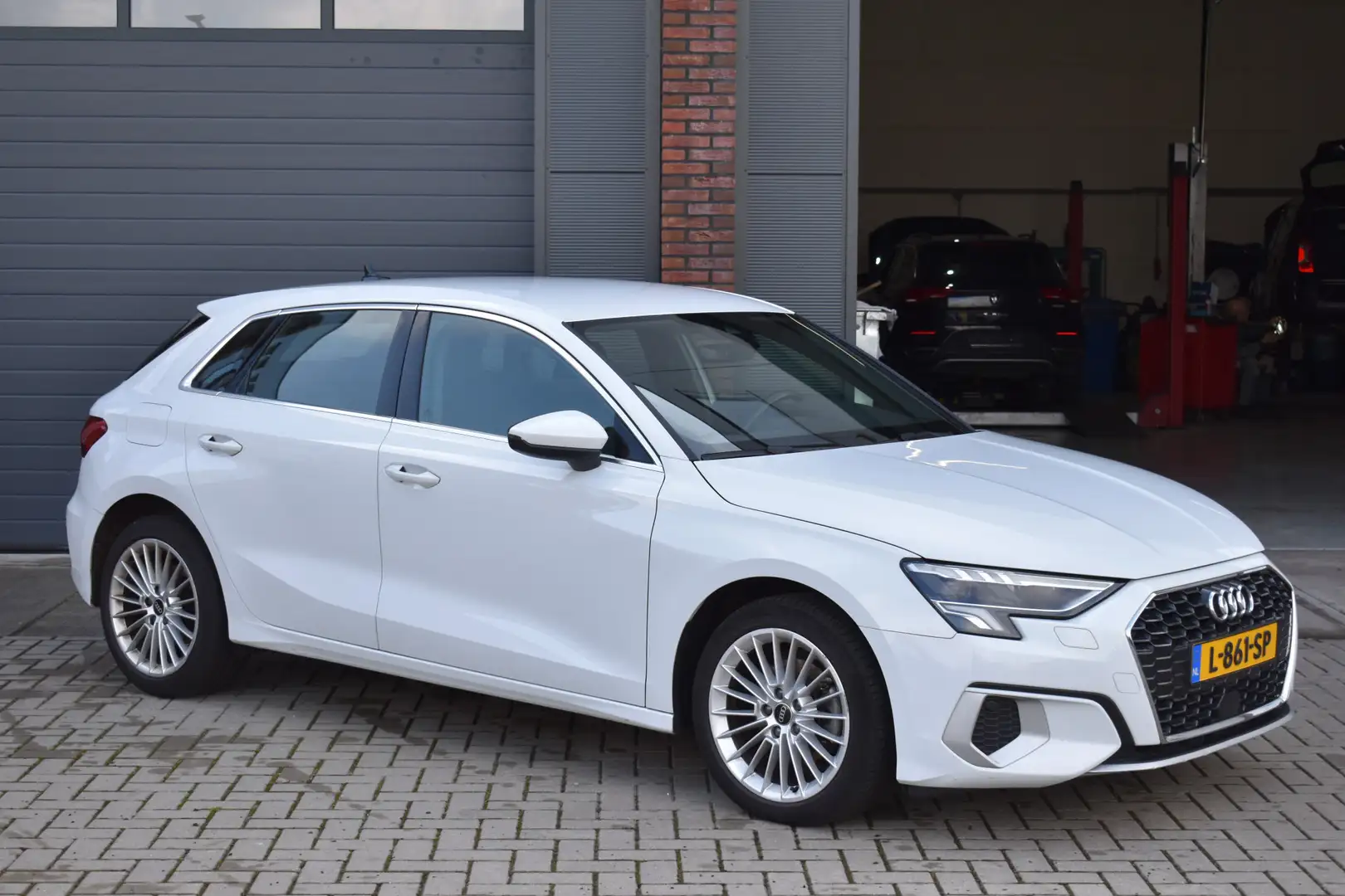 Audi A3 Sportback 30 TDI Advanced edition Blanc - 1
