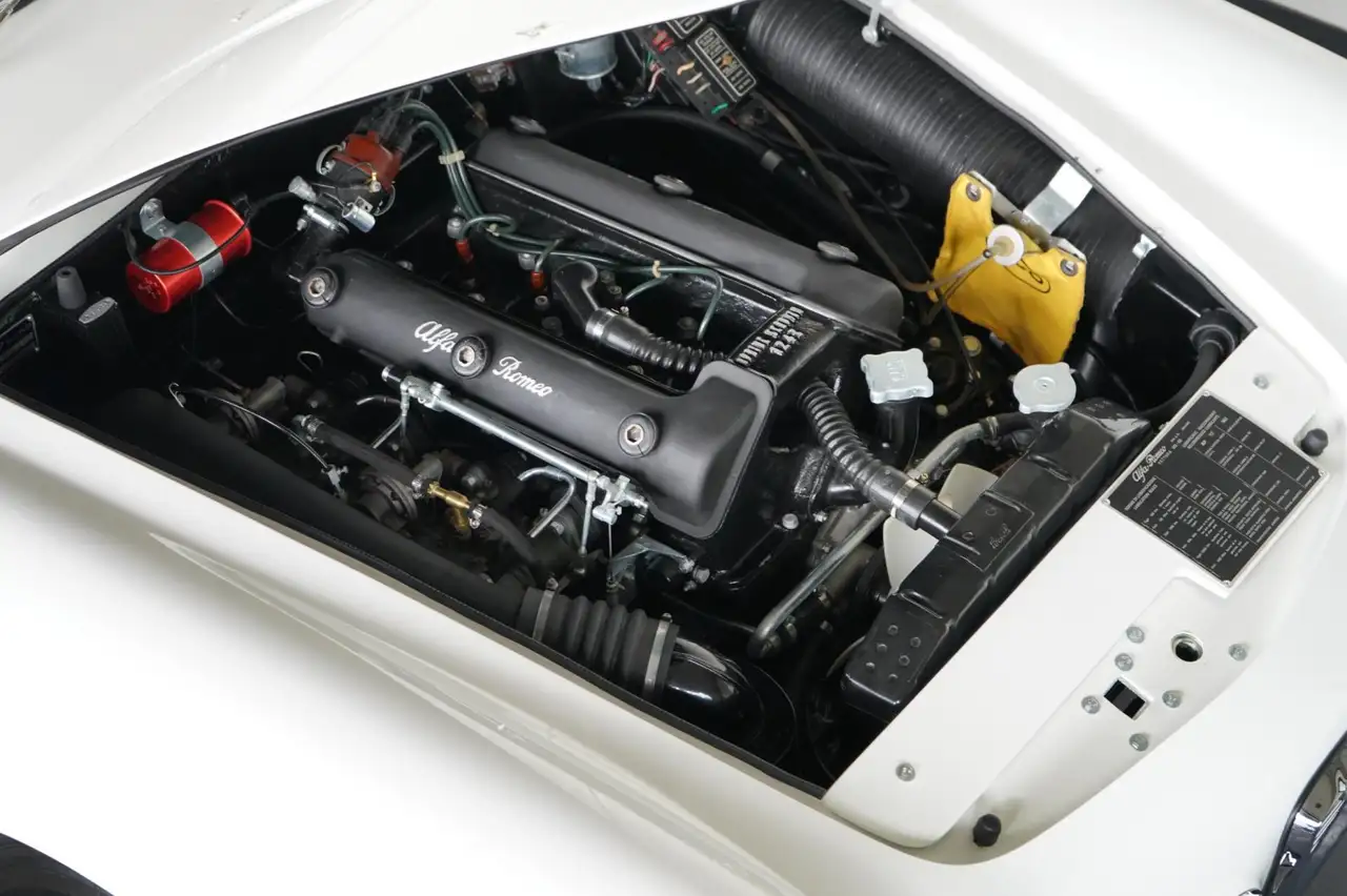 Alfa Romeo Spider 2000 Touring, foto 9