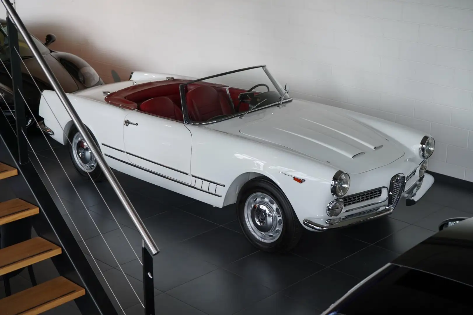 Alfa Romeo Spider 2000 Touring Bianco - 1