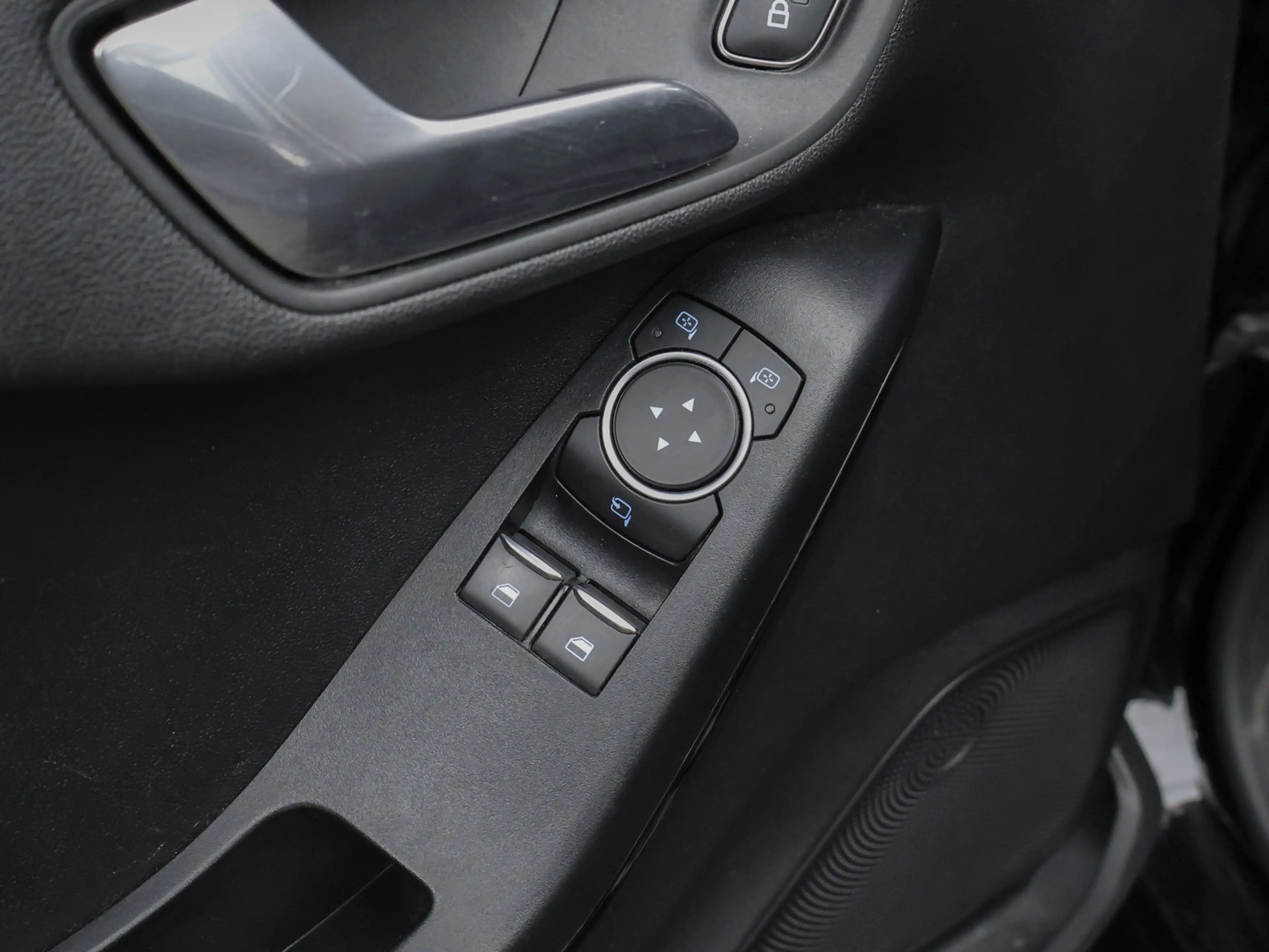 Ford Fiesta 1.1 Sport (APPLE CARPLAY,NAVI,LED,CRUISE,PDC,LANE — photo 27