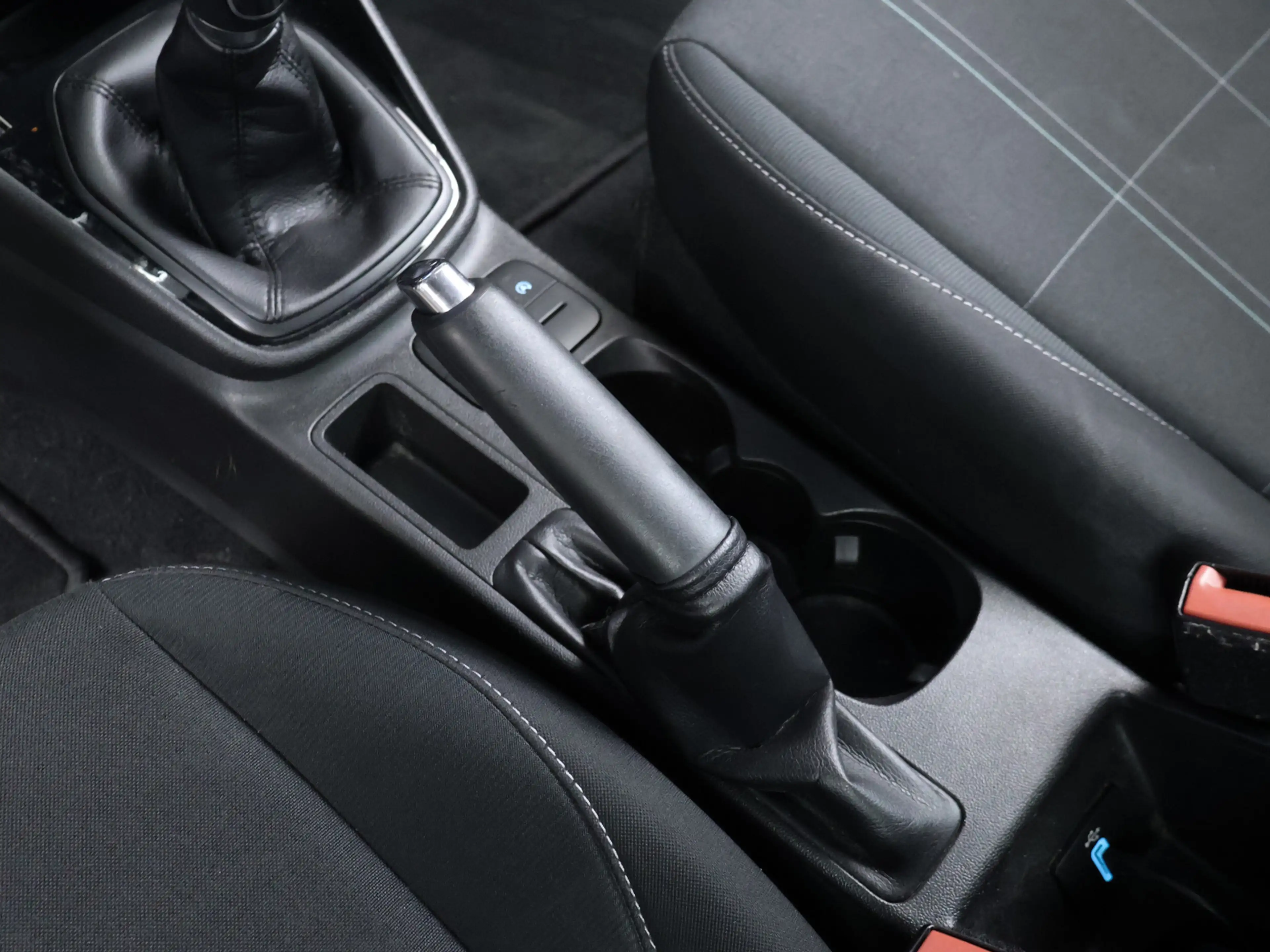 Ford Fiesta 1.1 Sport (APPLE CARPLAY,NAVI,LED,CRUISE,PDC,LANE — photo 24