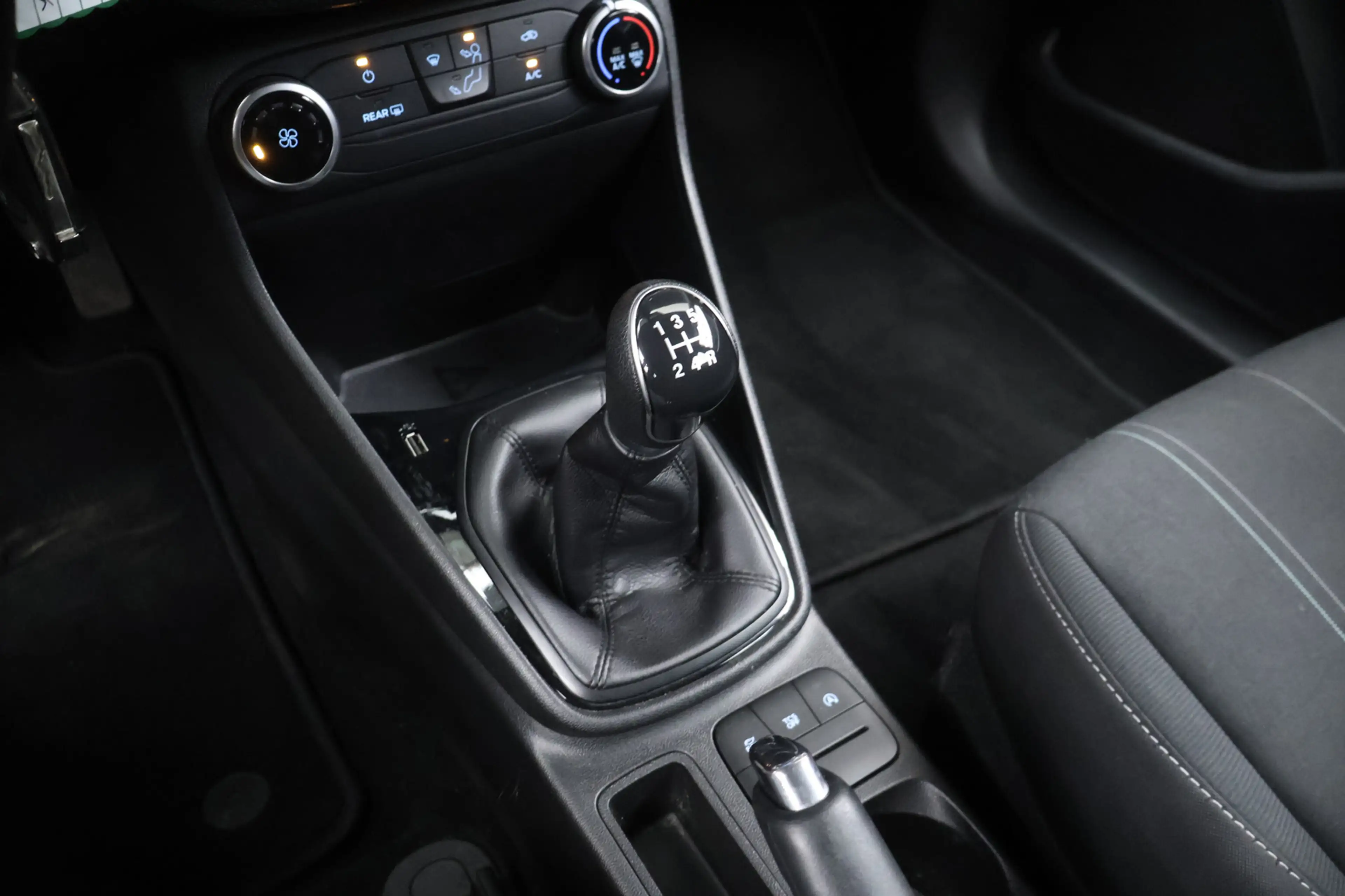 Ford Fiesta 1.1 Sport (APPLE CARPLAY,NAVI,LED,CRUISE,PDC,LANE — photo 20