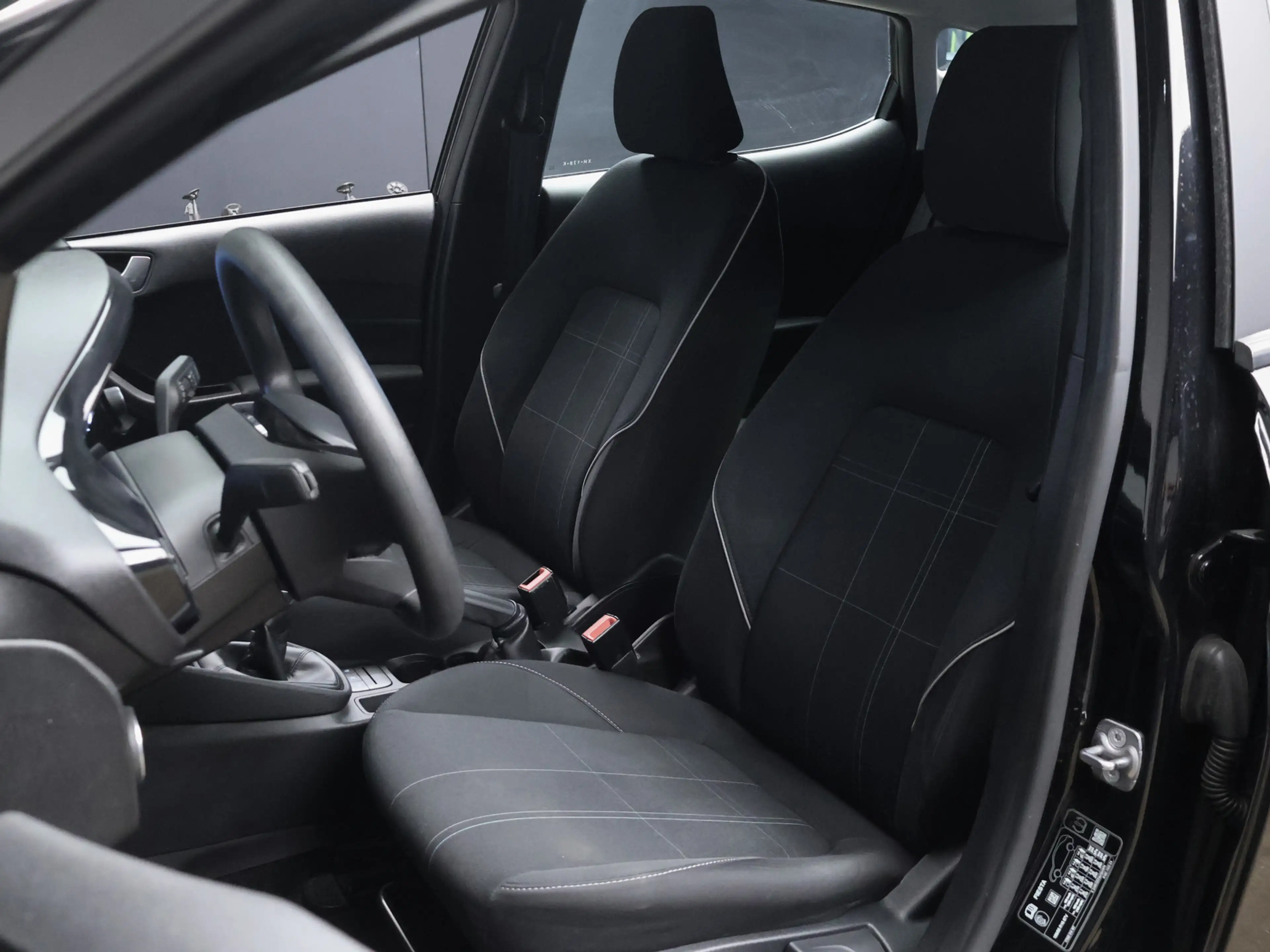 Ford Fiesta 1.1 Sport (APPLE CARPLAY,NAVI,LED,CRUISE,PDC,LANE — photo 30