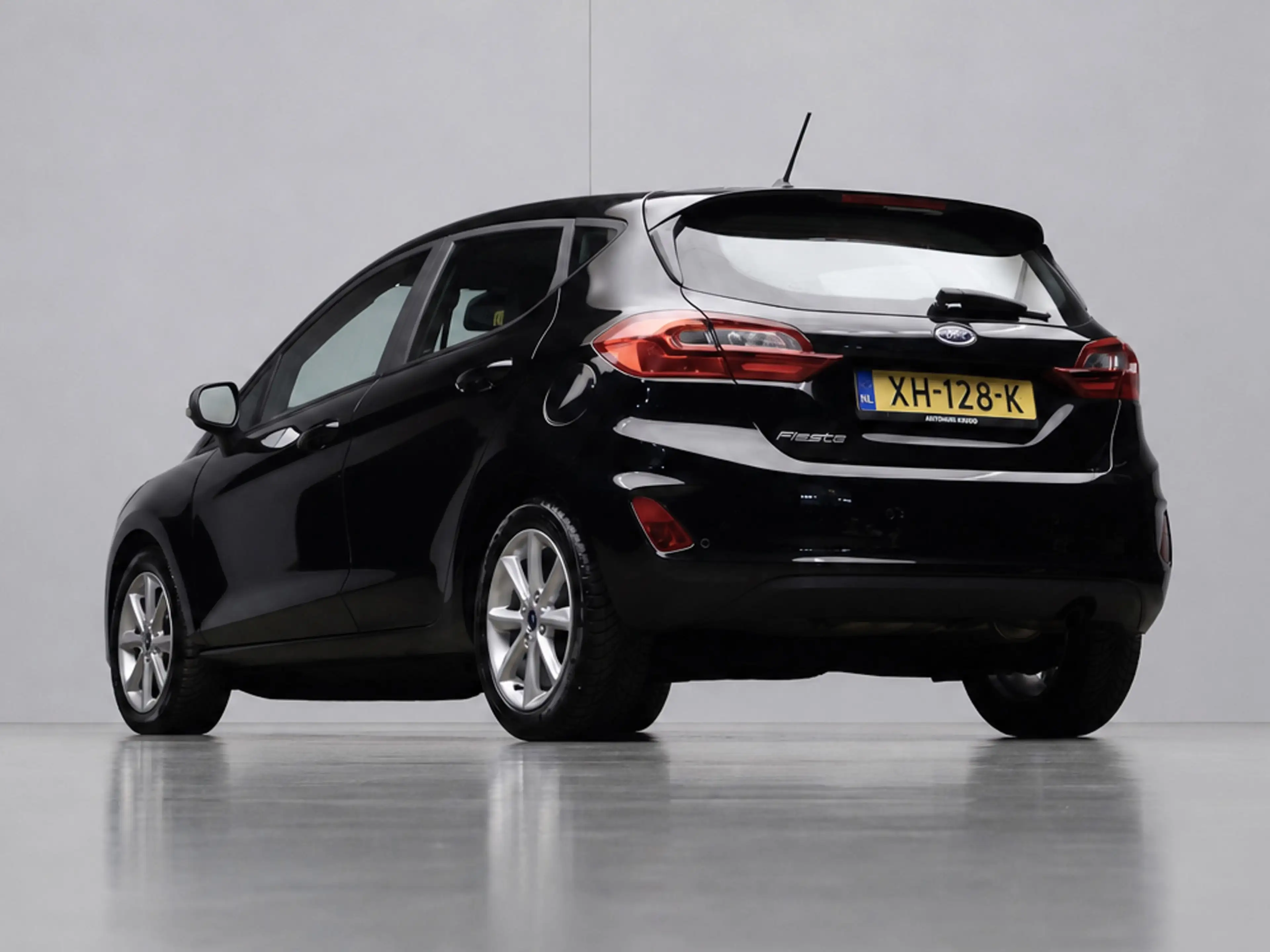 Ford Fiesta 1.1 Sport (APPLE CARPLAY,NAVI,LED,CRUISE,PDC,LANE — photo 3