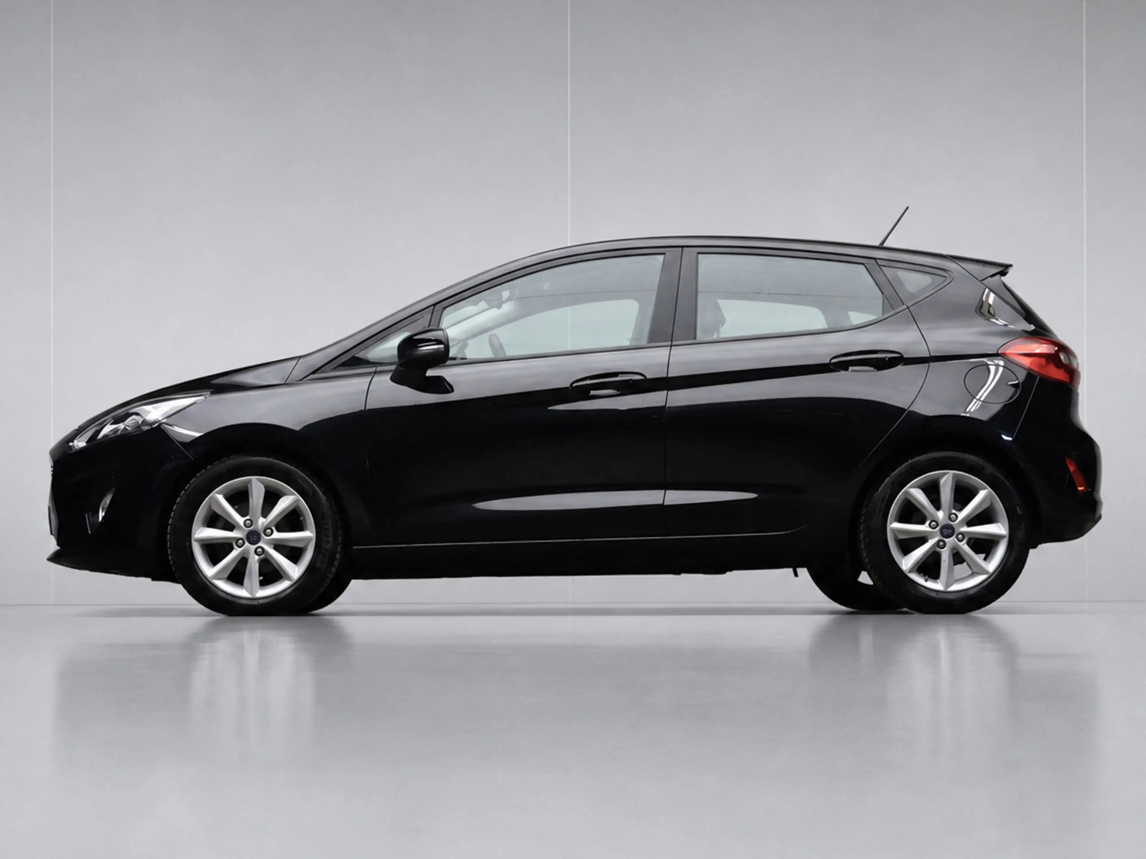 Ford Fiesta 1.1 Sport (APPLE CARPLAY,NAVI,LED,CRUISE,PDC,LANE
