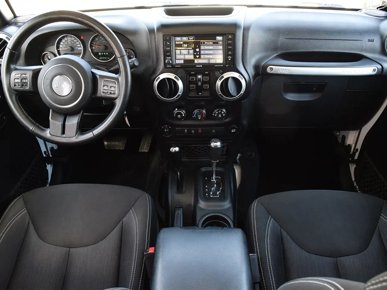 Jeep Wrangler photo Jeep Wrangler