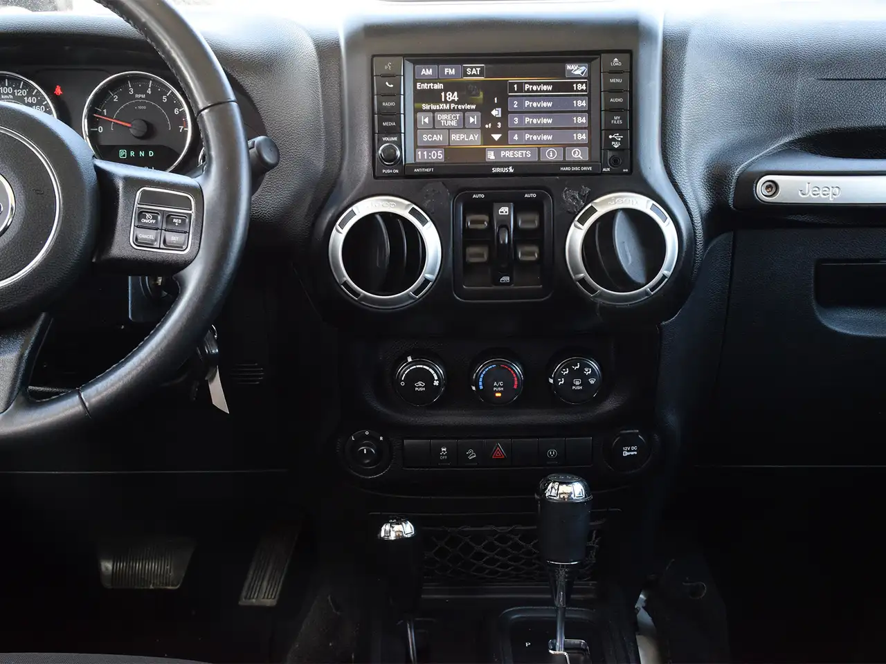 Jeep Wrangler photo Jeep Wrangler