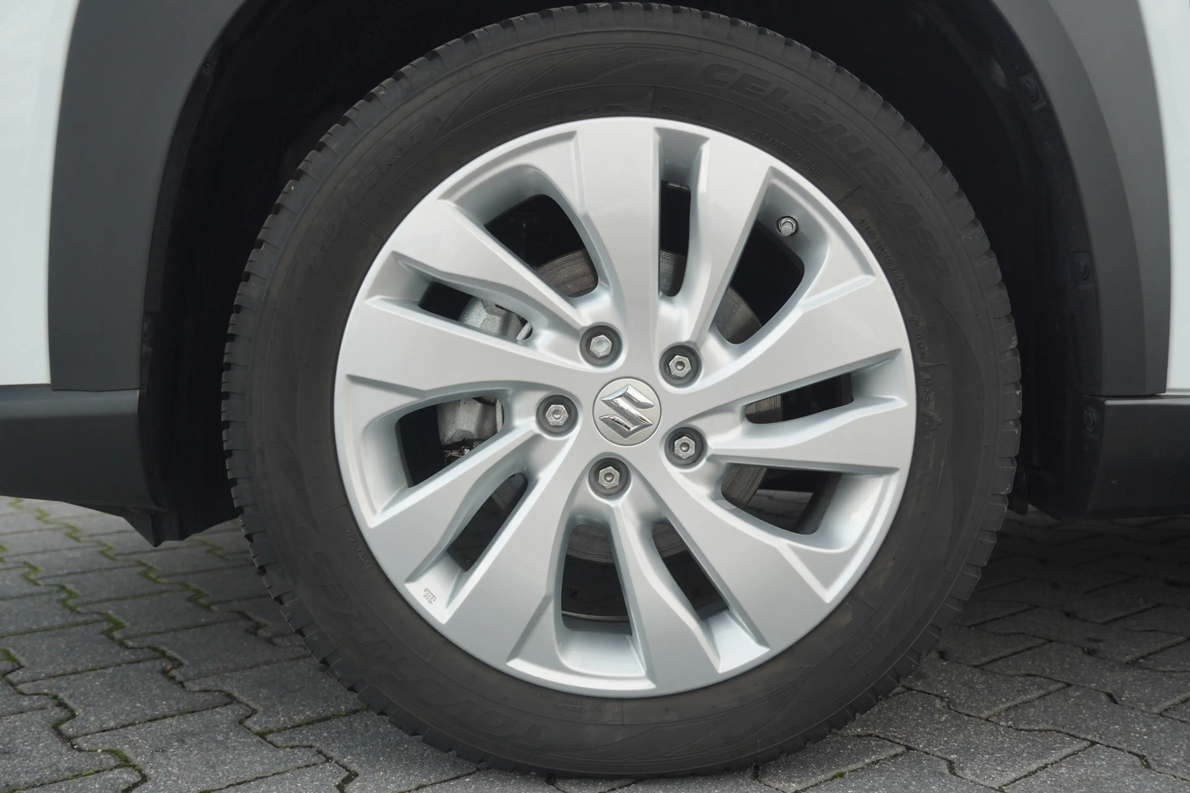 Suzuki SX4 S-Cross S-Cross 1.4 M-Hybrid Comfort LED Navi Kamera PDC — photo 10