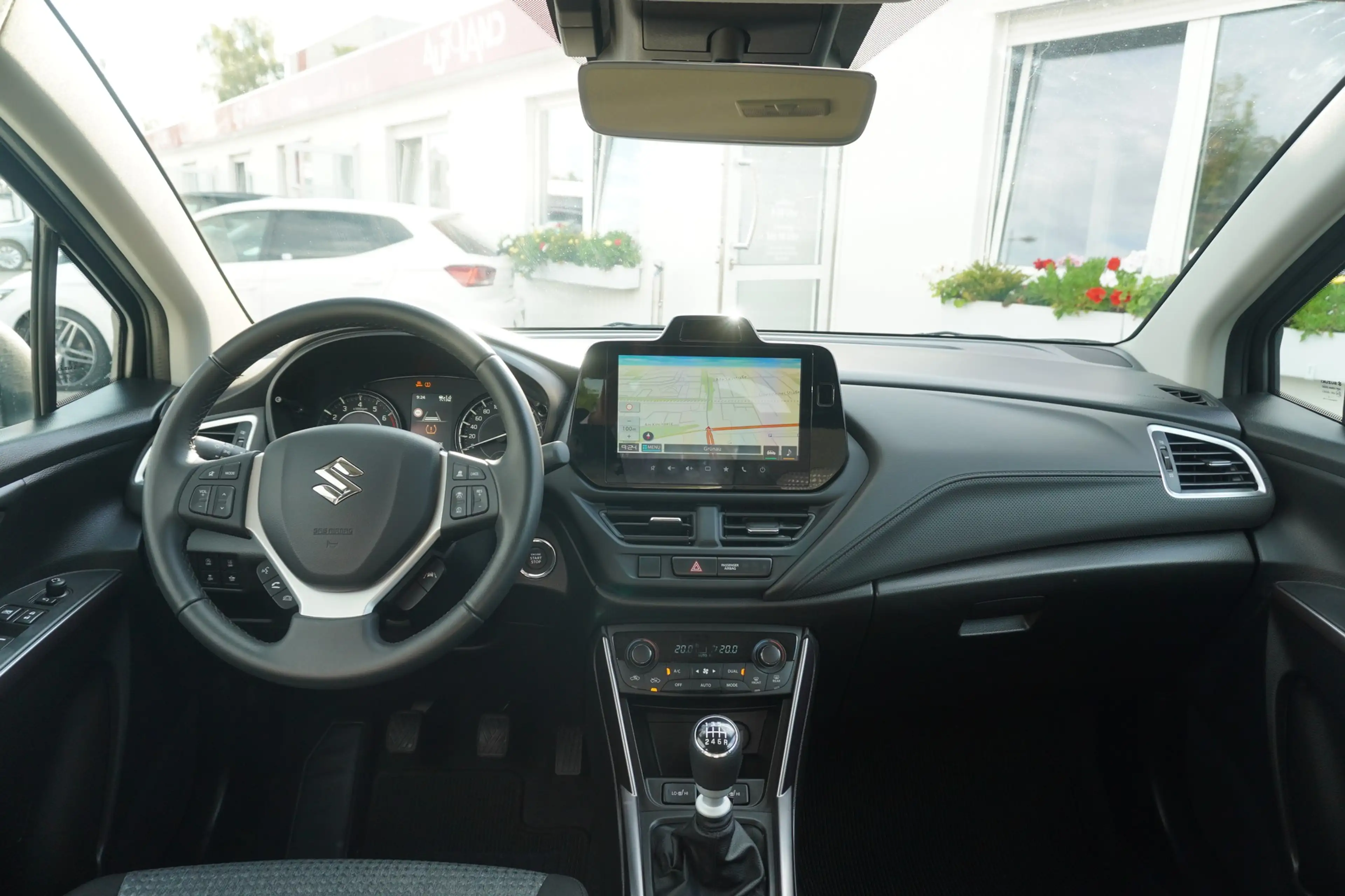 Suzuki SX4 S-Cross S-Cross 1.4 M-Hybrid Comfort LED Navi Kamera PDC — photo 13