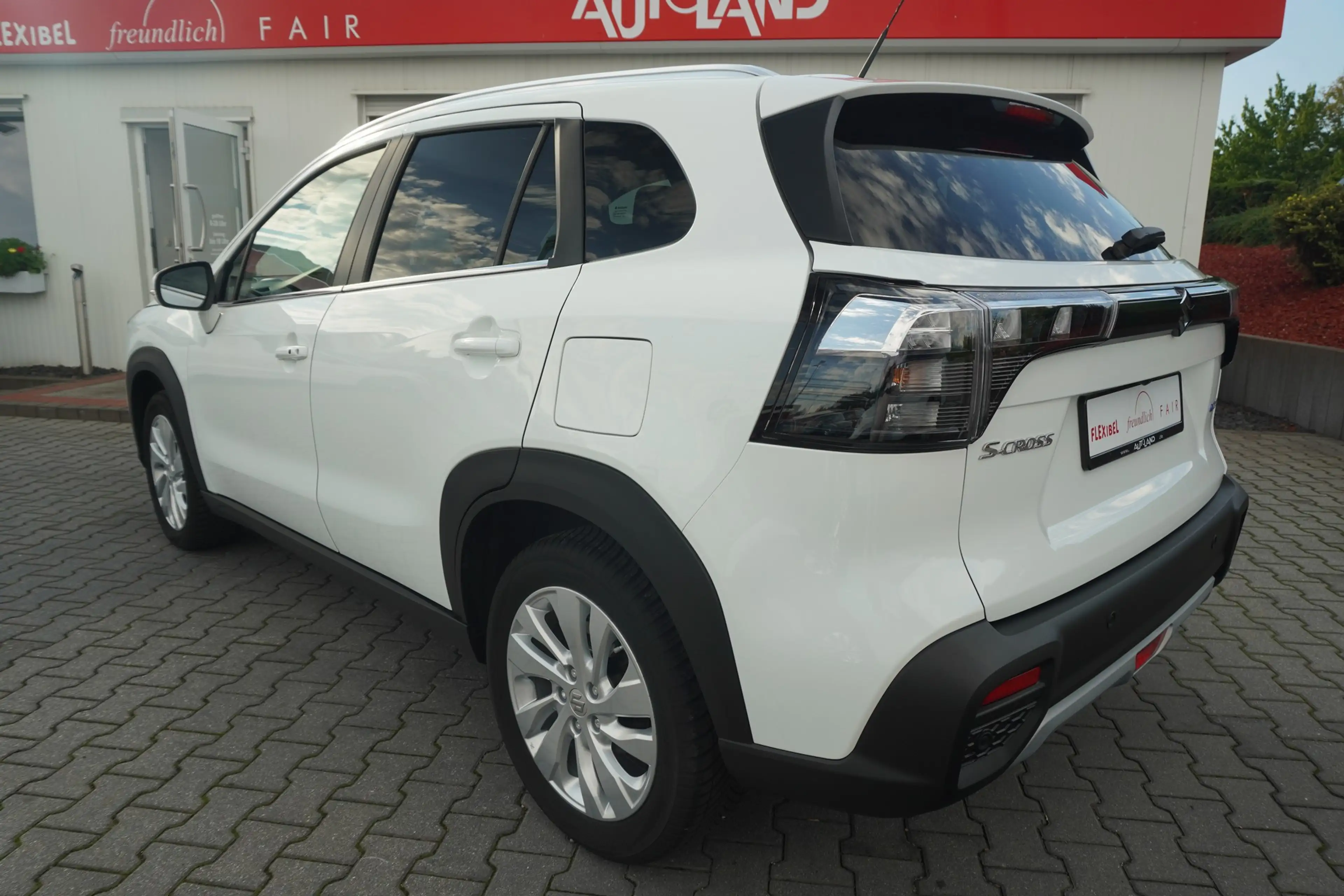 Suzuki SX4 S-Cross S-Cross 1.4 M-Hybrid Comfort LED Navi Kamera PDC — photo 4
