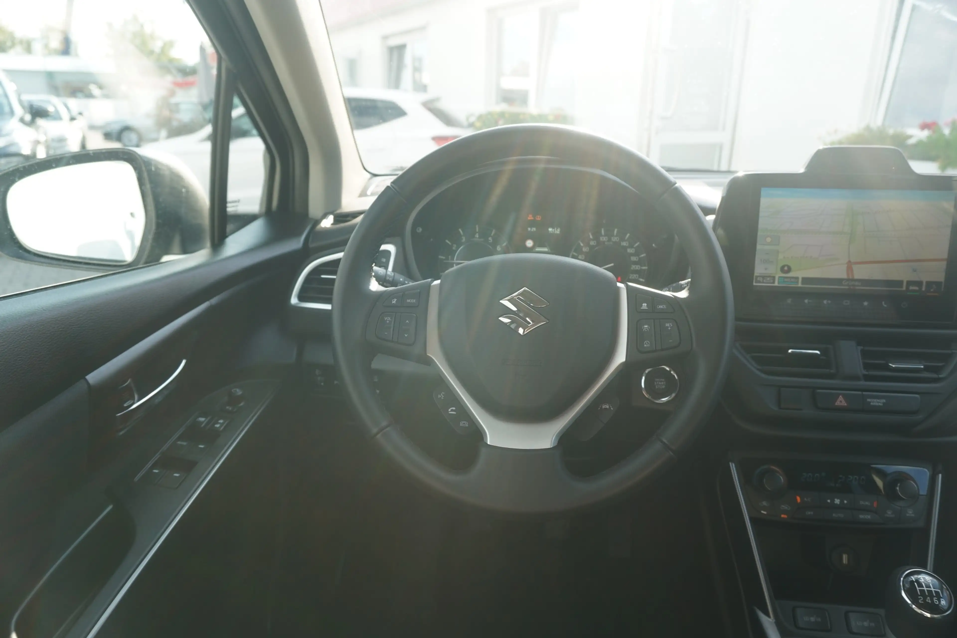 Suzuki SX4 S-Cross S-Cross 1.4 M-Hybrid Comfort LED Navi Kamera PDC — photo 15