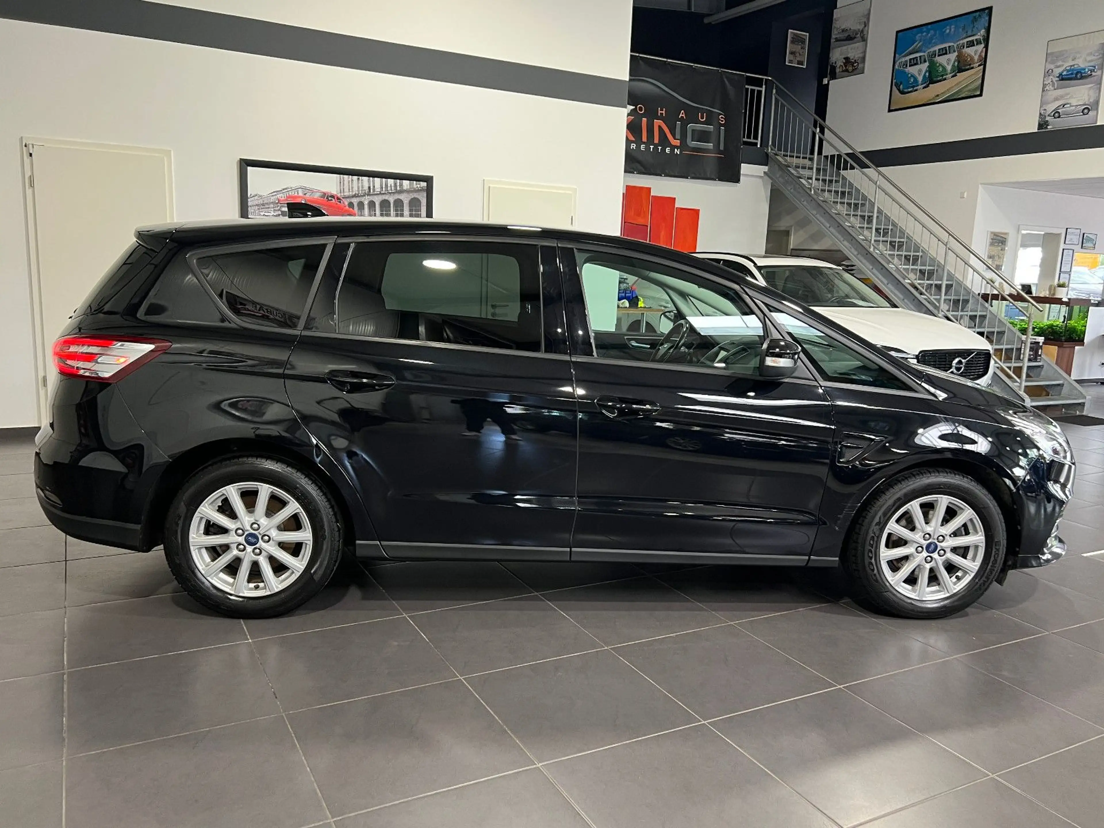 Ford S-Max 2.0 TDCi Automatik **AHK*Navi*Kamera*LED** — photo 6