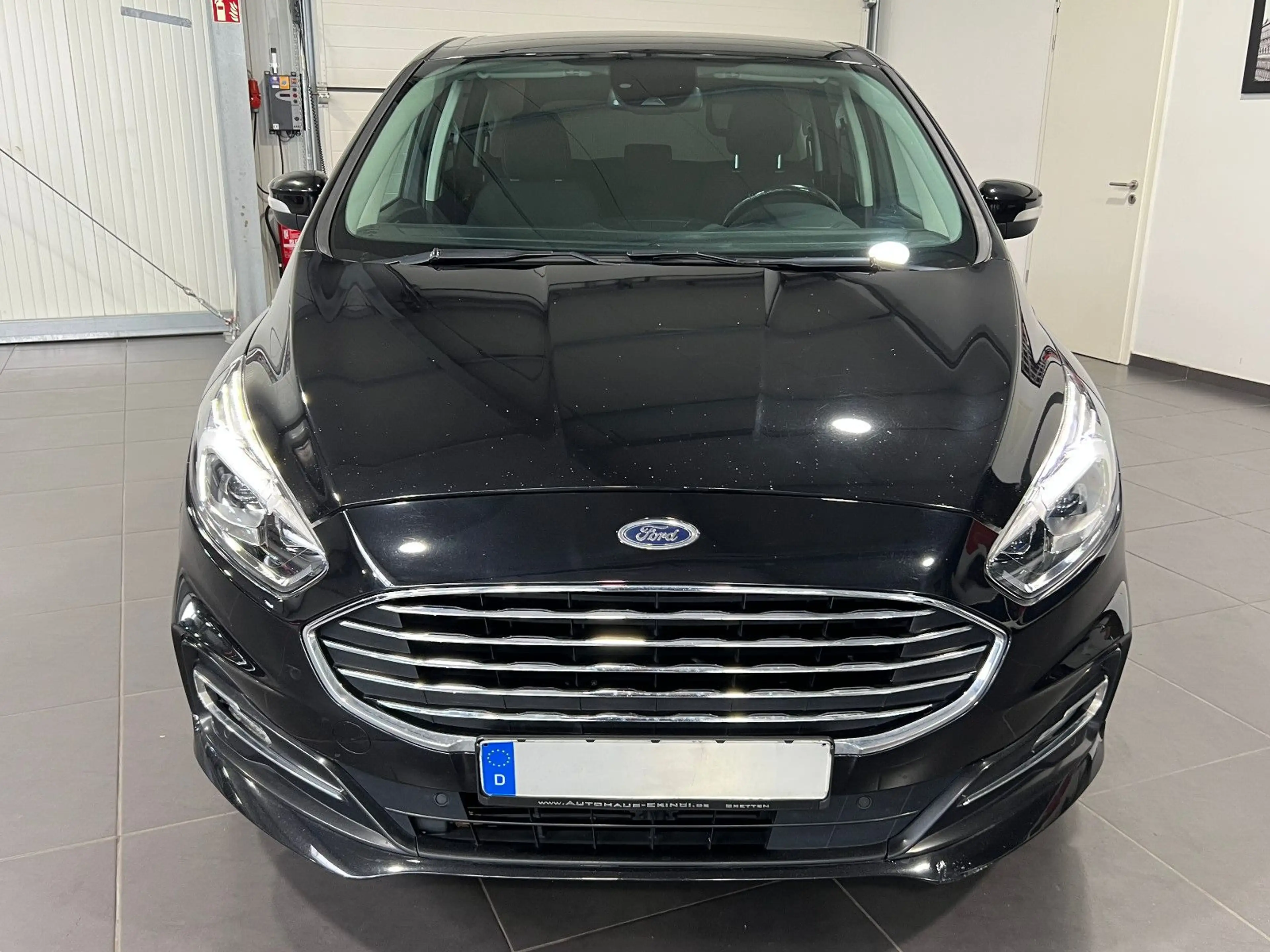 Ford S-Max 2.0 TDCi Automatik **AHK*Navi*Kamera*LED** — photo 9