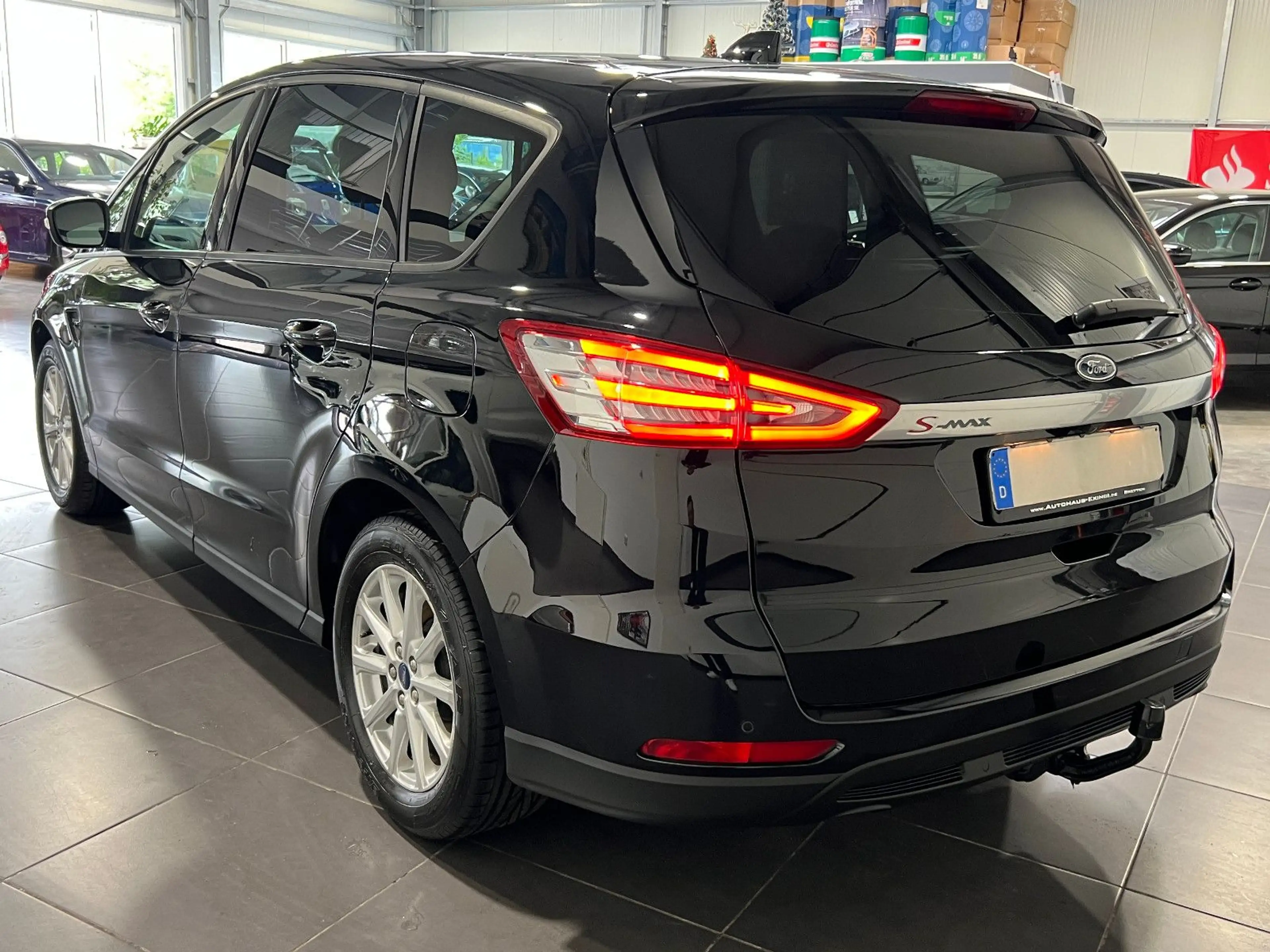 Ford S-Max 2.0 TDCi Automatik **AHK*Navi*Kamera*LED** — photo 3