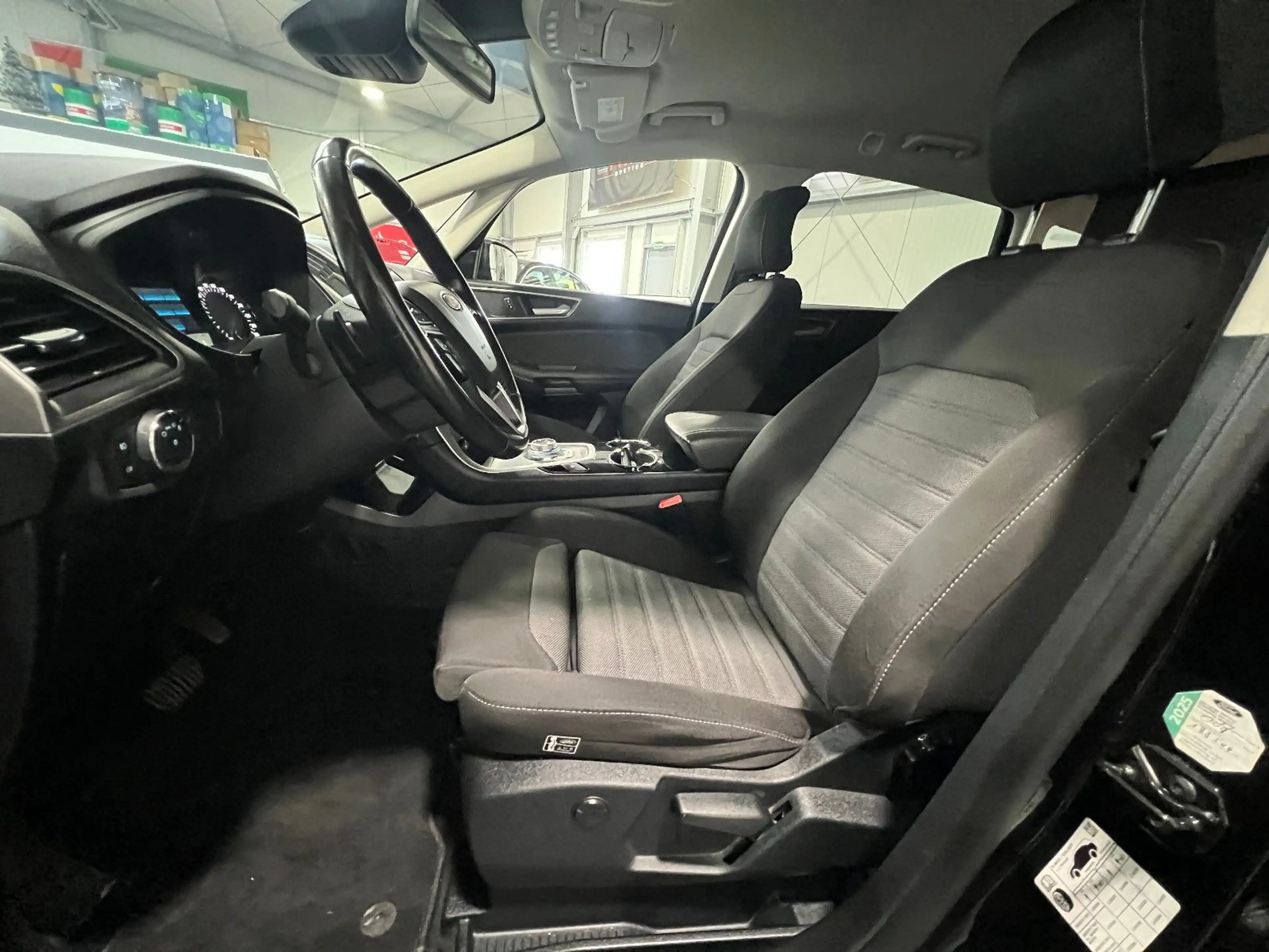 Ford S-Max 2.0 TDCi Automatik **AHK*Navi*Kamera*LED** — photo 15