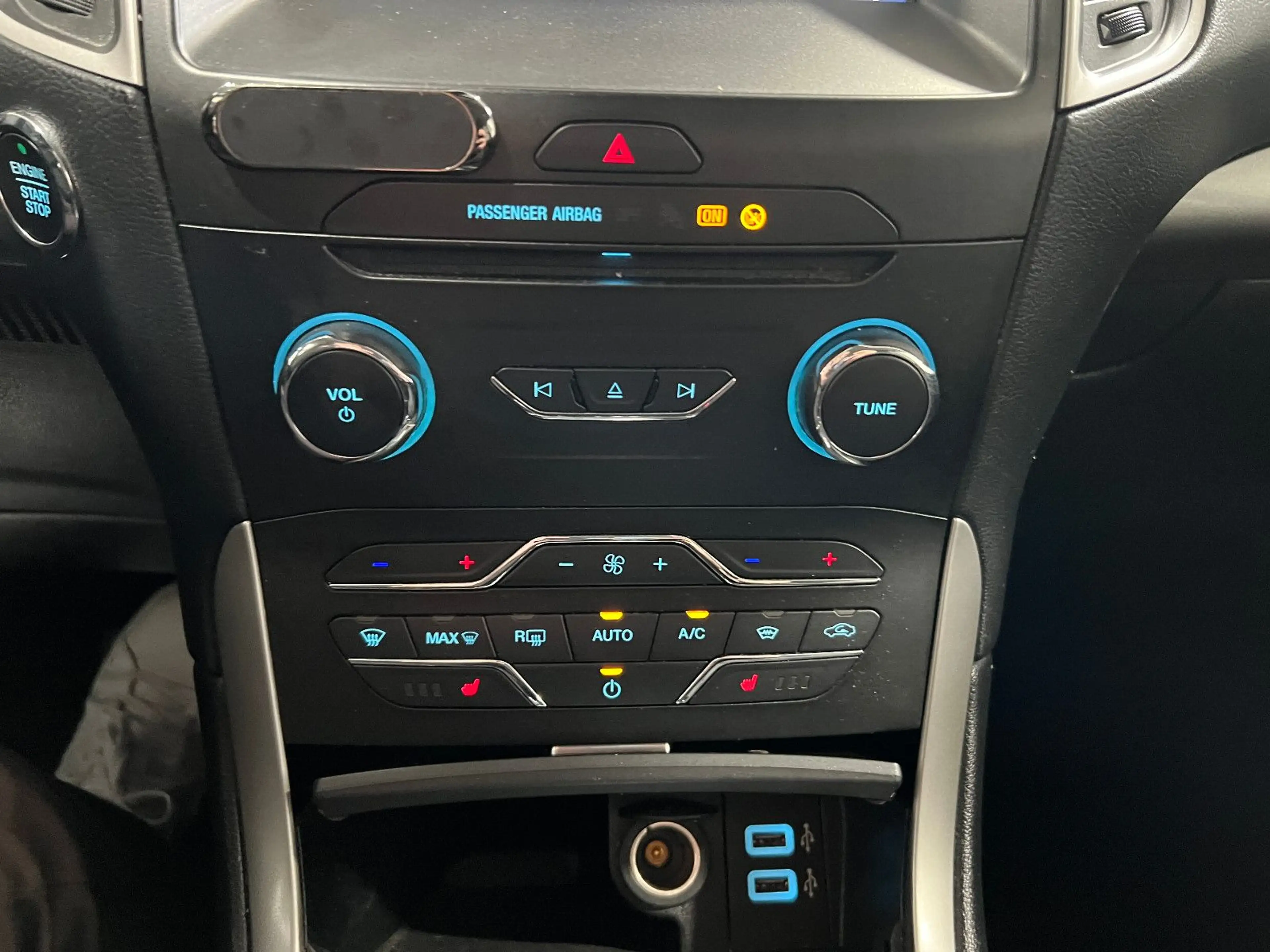 Ford S-Max 2.0 TDCi Automatik **AHK*Navi*Kamera*LED** — photo 12