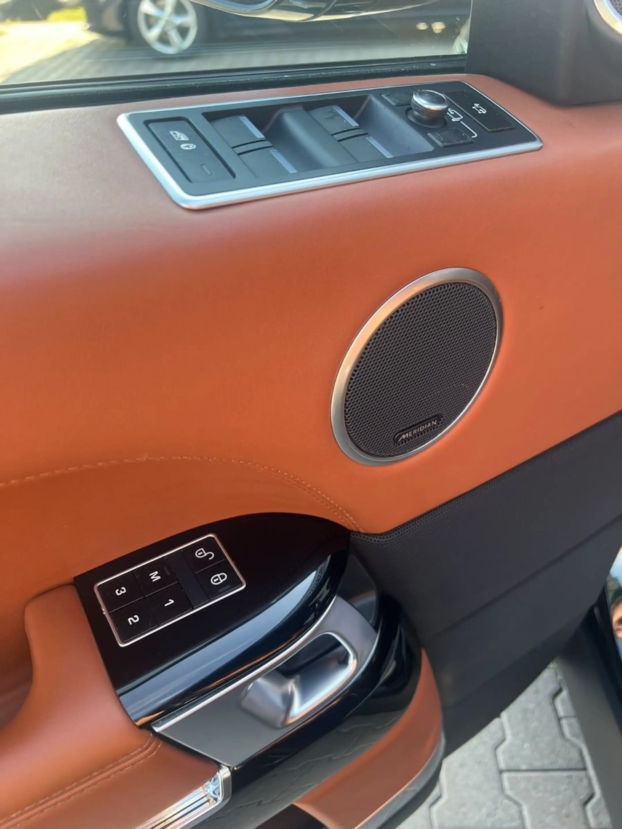 Land Rover Range Rover RANGE ROVER VOGUE 4,4 AUTOBIOGRAPHY PANO AHK 360 — photo 13