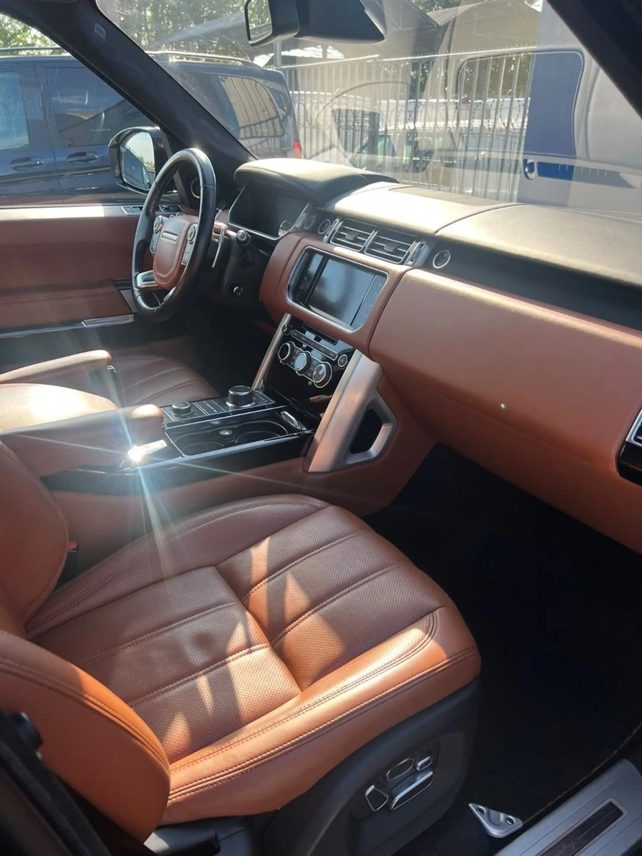 Land Rover Range Rover RANGE ROVER VOGUE 4,4 AUTOBIOGRAPHY PANO AHK 360 — photo 14