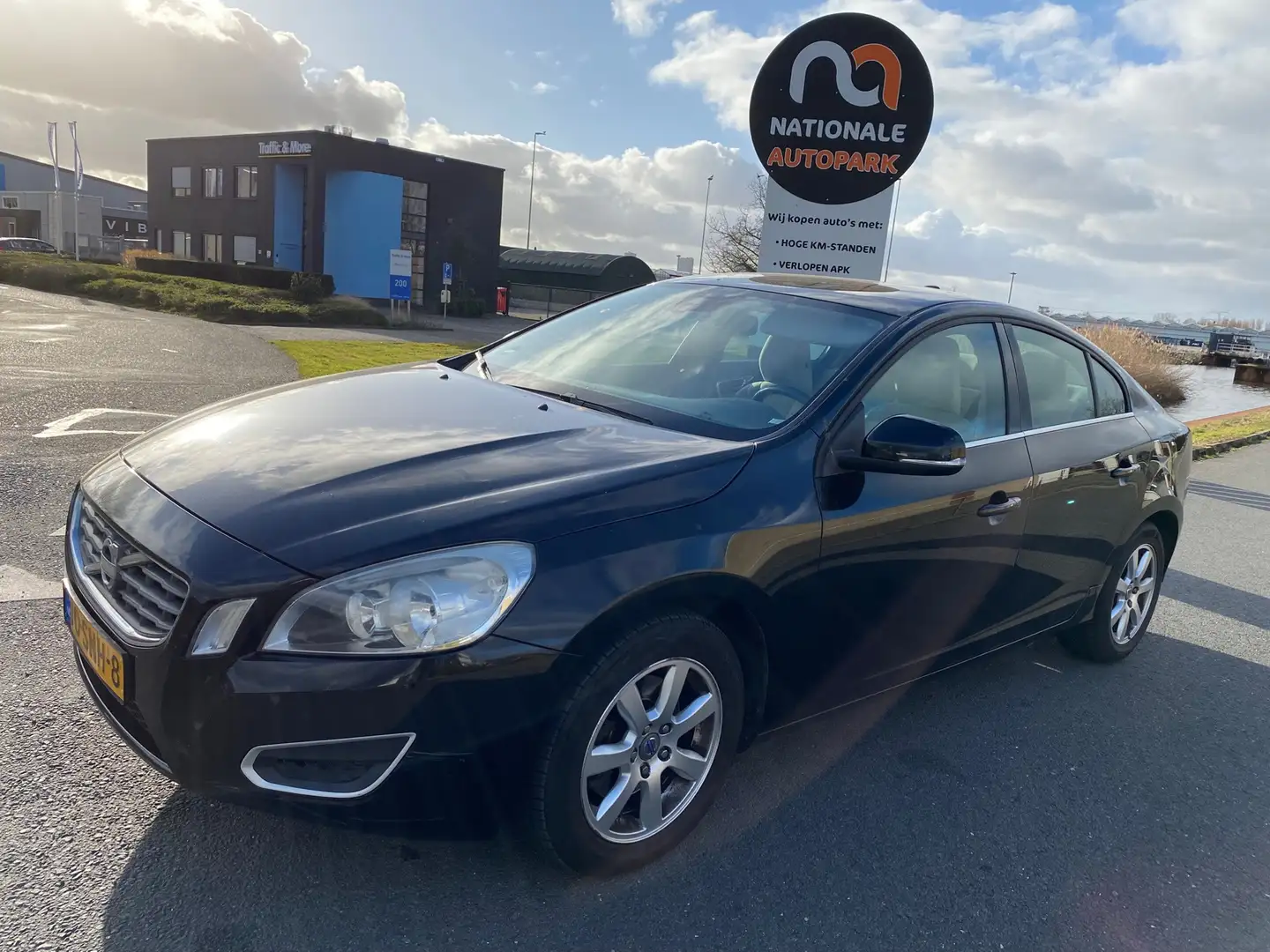 Volvo S60 2011 * 1.6 T3 * SEDAN * Fekete - 1