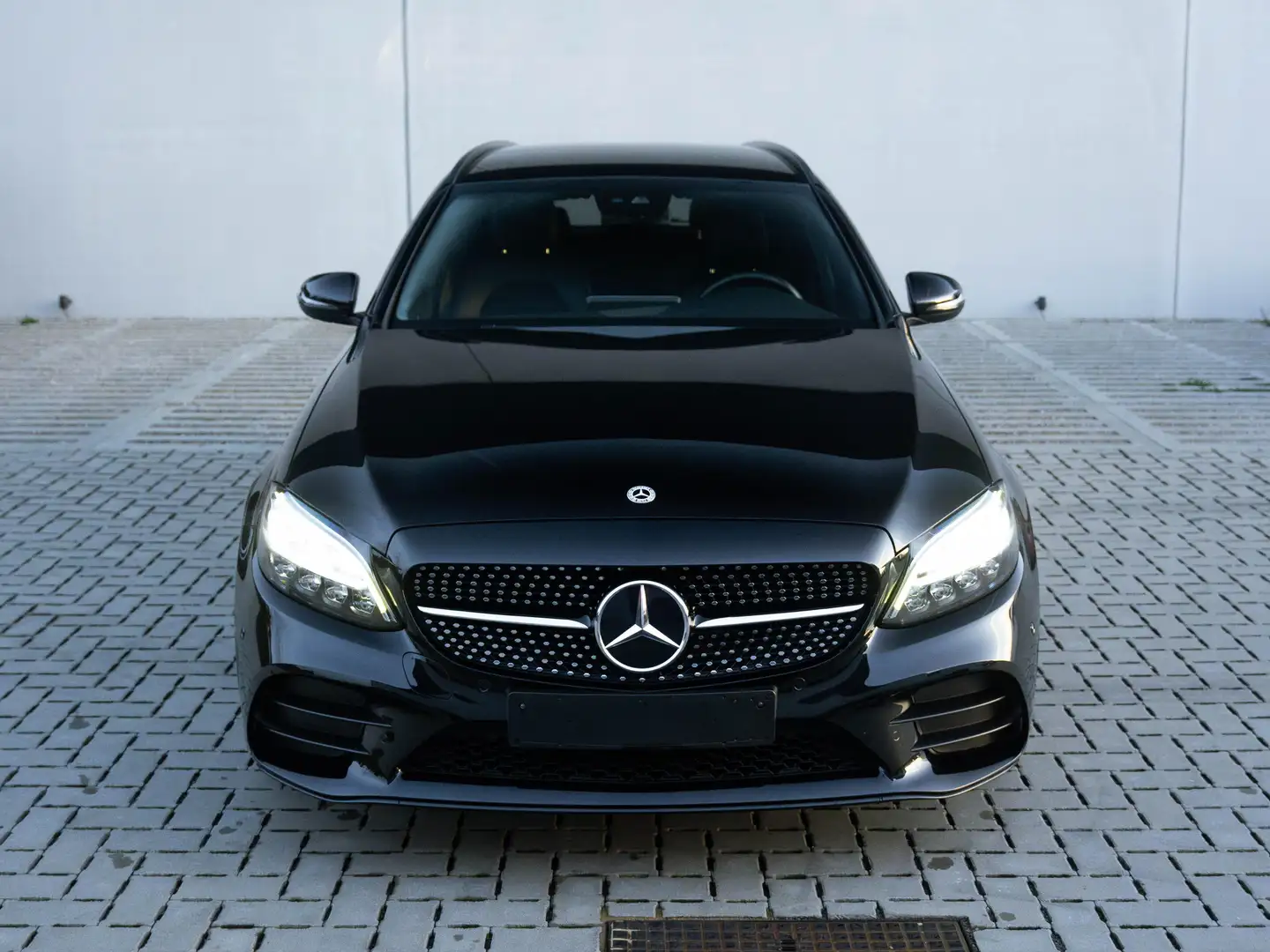 Mercedes-Benz C 180 9G-TRONIC AMG LINE - APPLE CARPLAY - Parkcamera Noir - 1