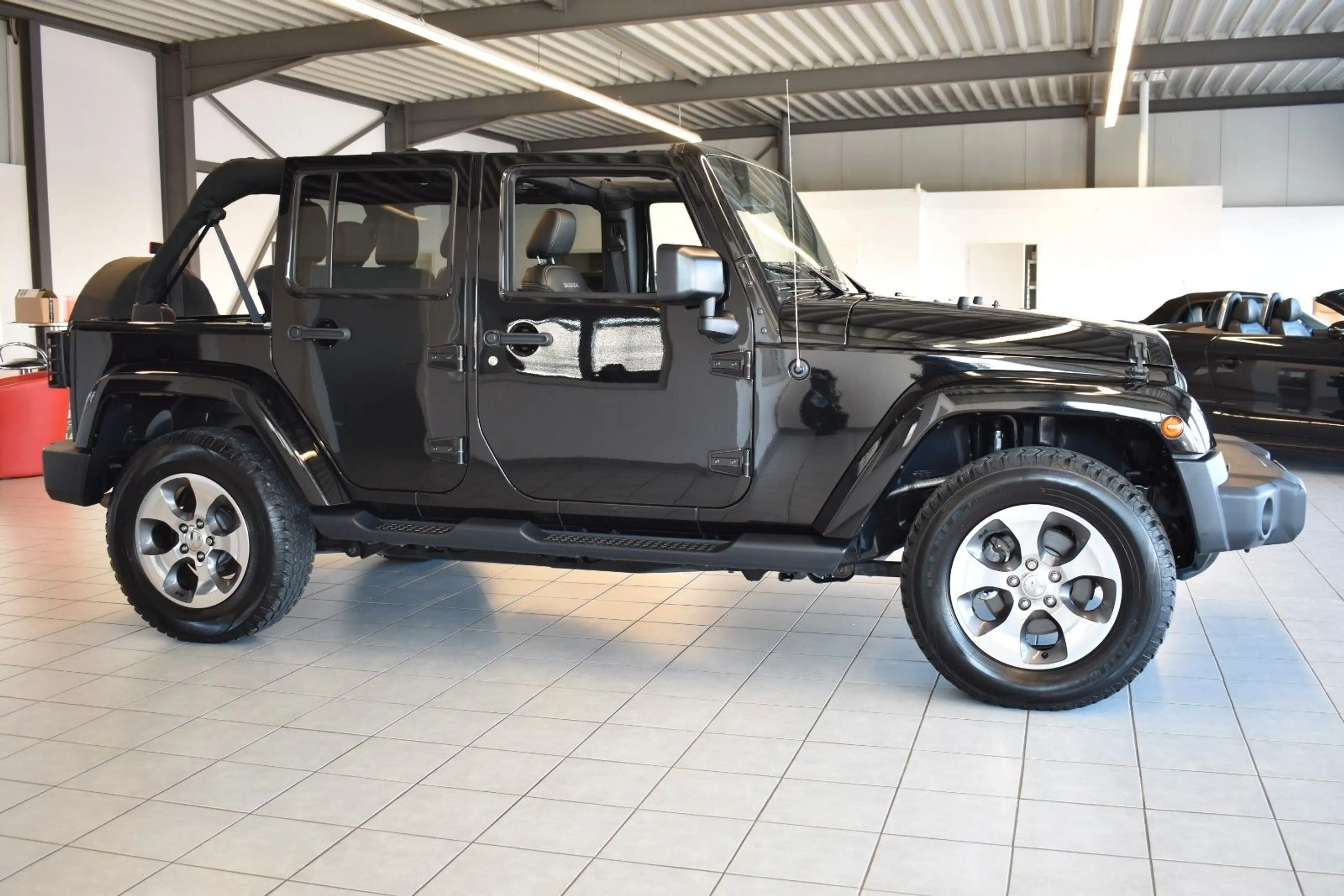 Jeep Wrangler Unlimited Sahara/SOFTTOP/LEDER/SHZ/NAVI — photo 12