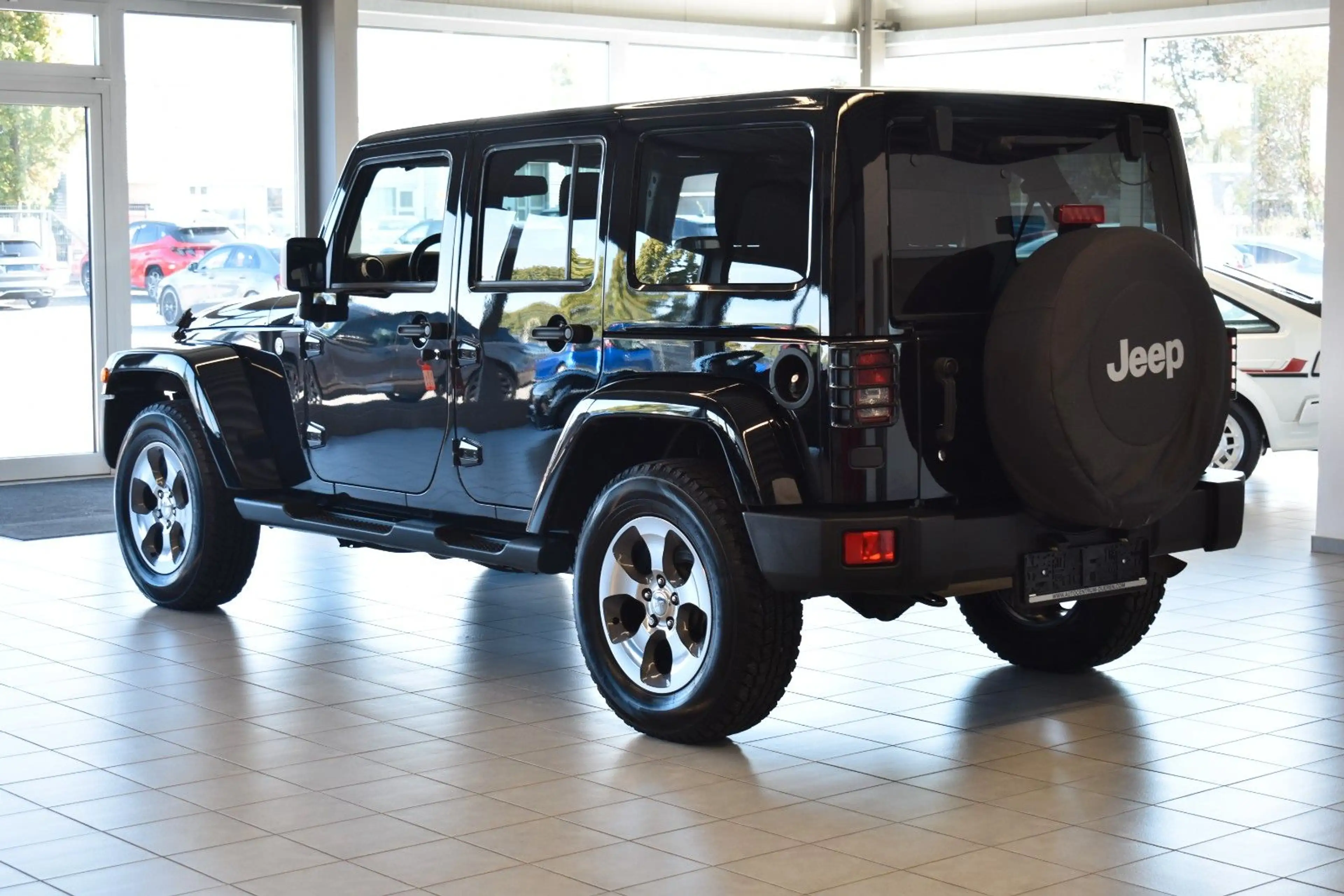 Jeep Wrangler Unlimited Sahara/SOFTTOP/LEDER/SHZ/NAVI — photo 7