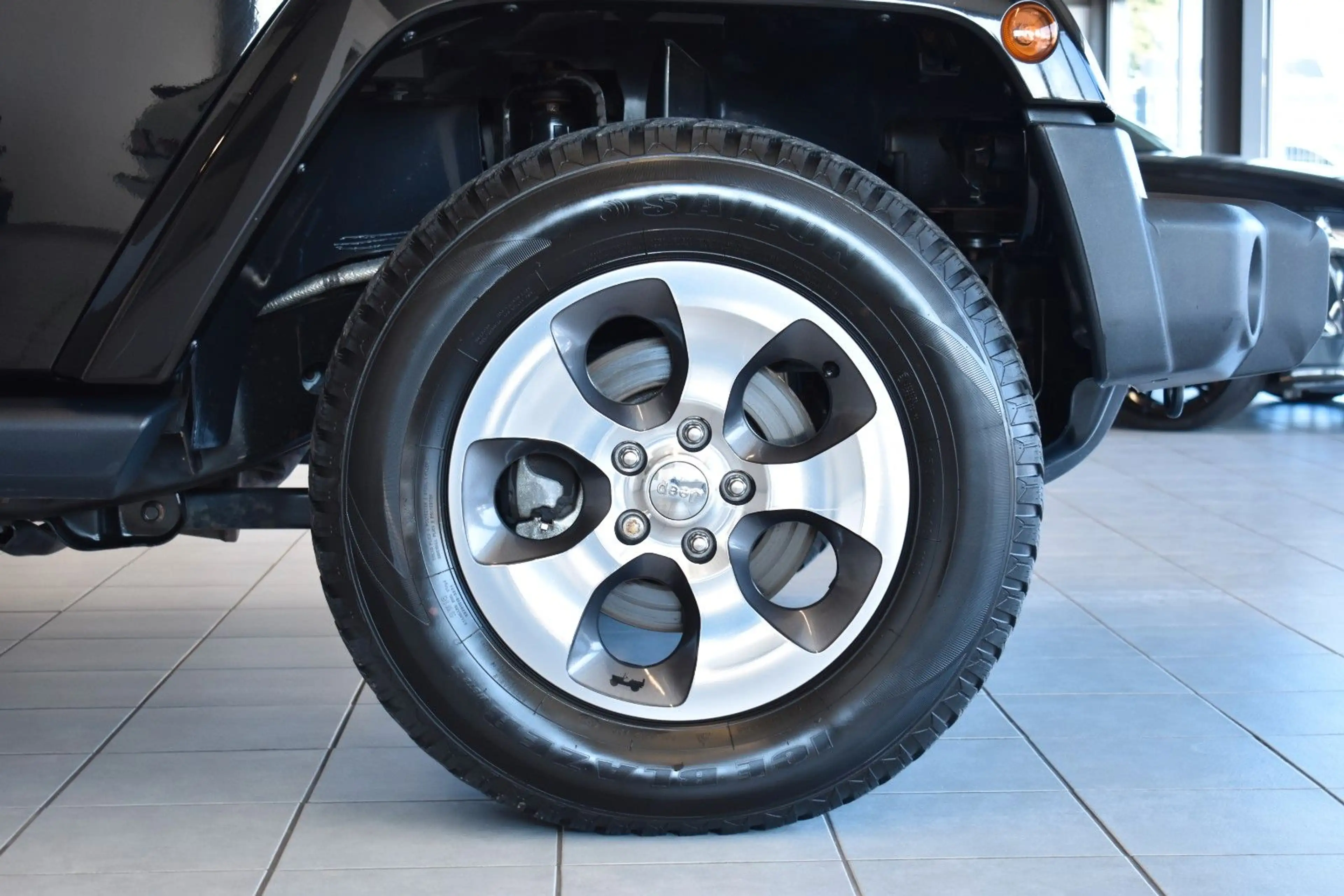 Jeep Wrangler Unlimited Sahara/SOFTTOP/LEDER/SHZ/NAVI — photo 14