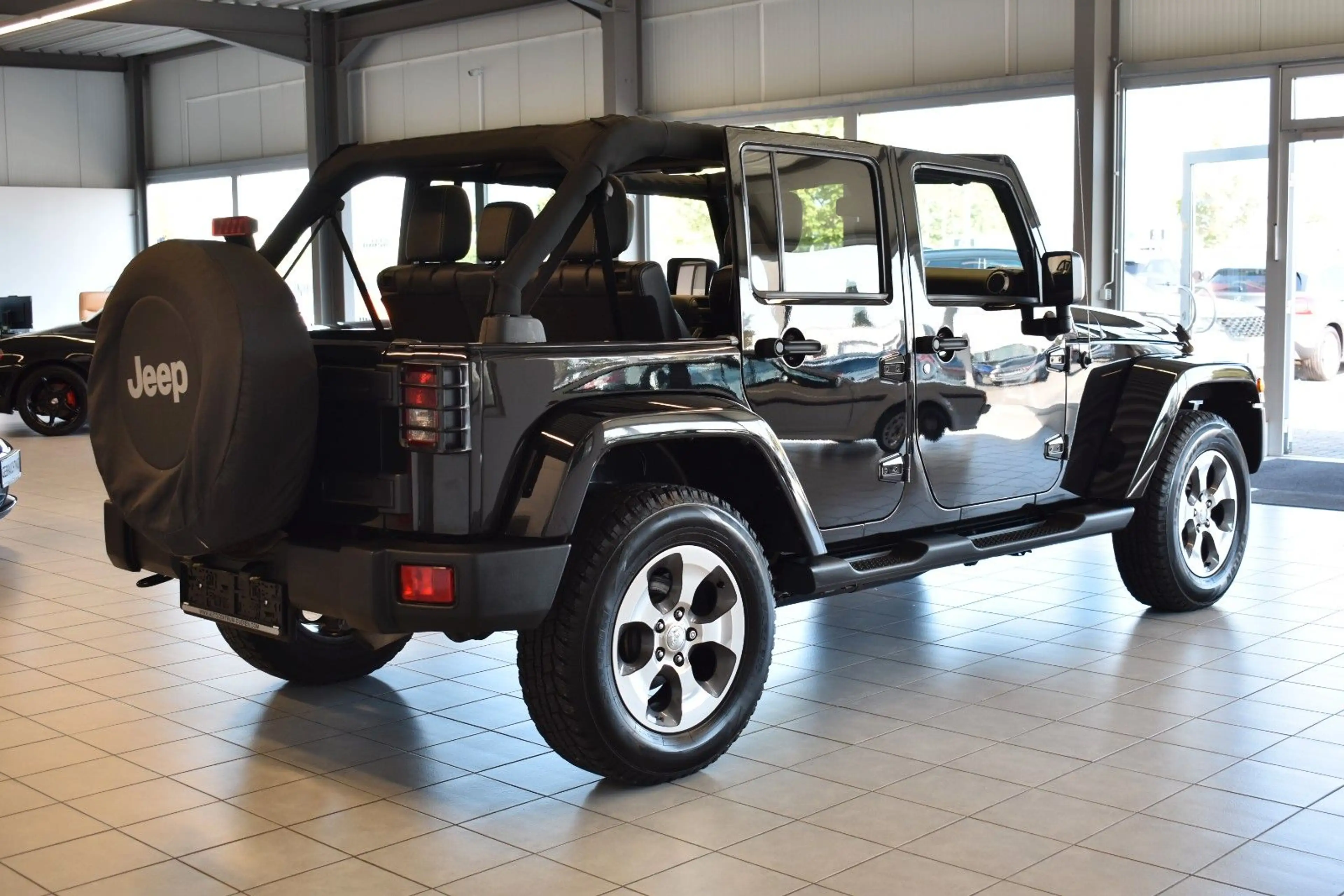 Jeep Wrangler Unlimited Sahara/SOFTTOP/LEDER/SHZ/NAVI — photo 10