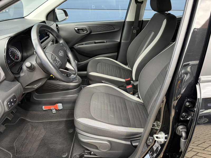 Hyundai i10 1.0 Comfort | Navigatie | Parkeercamera | Airco | — photo 9
