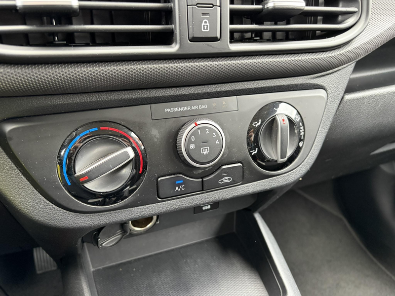 Hyundai i10 1.0 Comfort | Navigatie | Parkeercamera | Airco | — photo 12