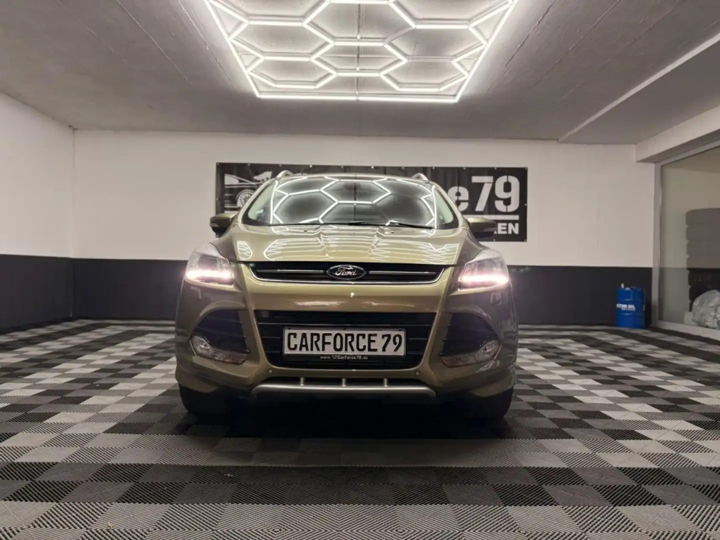 Ford Kuga Titanium 4x4 AUTOMATIK SITZHZG LEDER KLIMA Klima Vert - 2