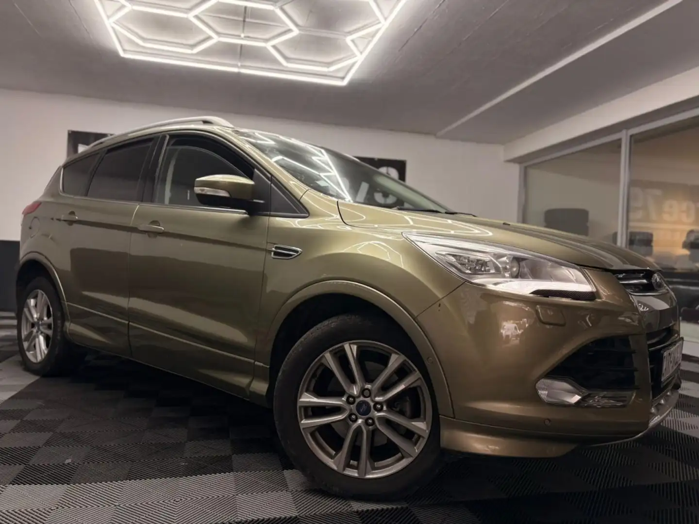 Ford Kuga Titanium 4x4 AUTOMATIK SITZHZG LEDER KLIMA Klima Vert - 1