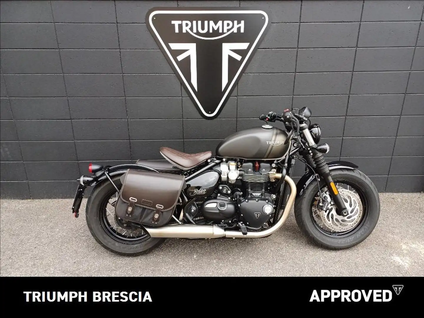Triumph Bonneville Bobber E5 Grijs - 1