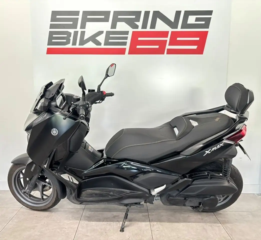 Yamaha X-Max 125