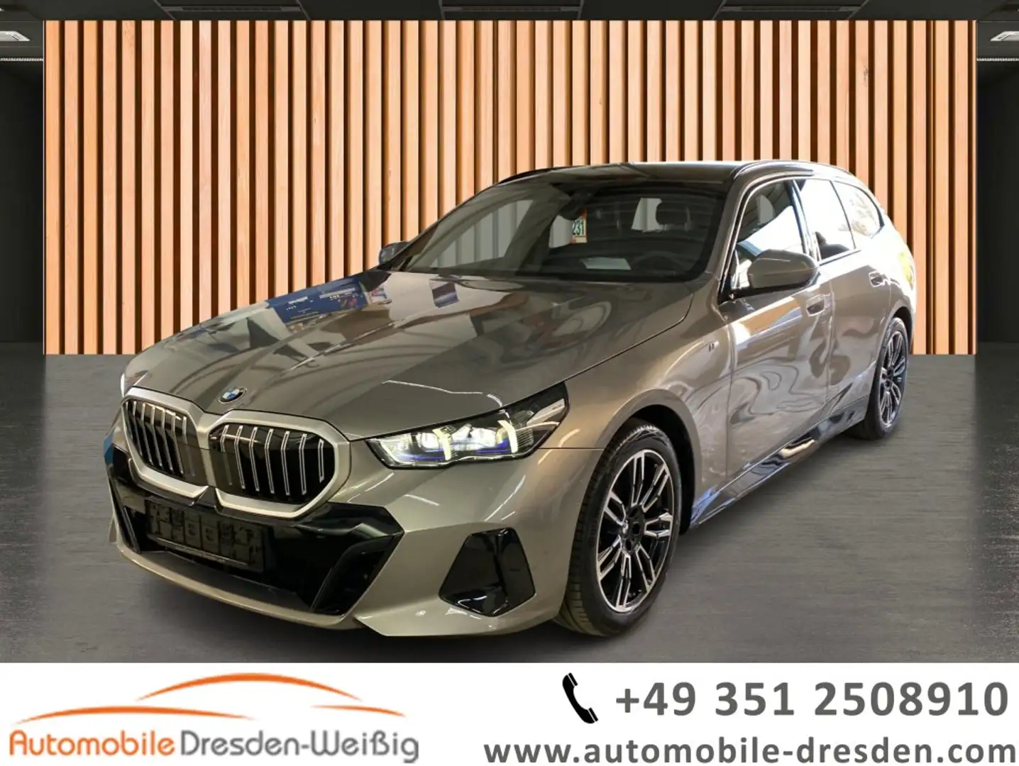 BMW 520 d Touring xDrive M Sport*HeadUp*AHK*Pano* Grau - 1