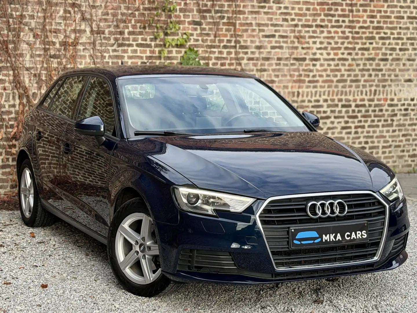 Audi A3 Sportback 1.4TFSI Ultra Boite Auto Stronic Garanti Bleu - 1