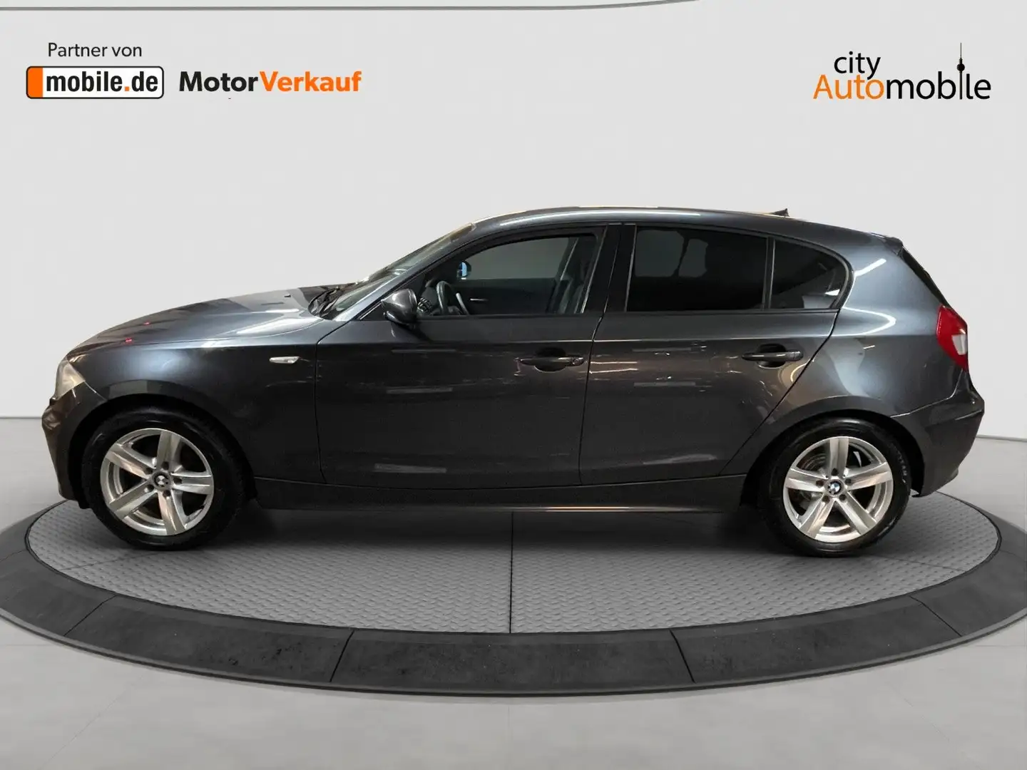 BMW 120 d Lim./Xenon/Klimaaut./PDC Grau - 2