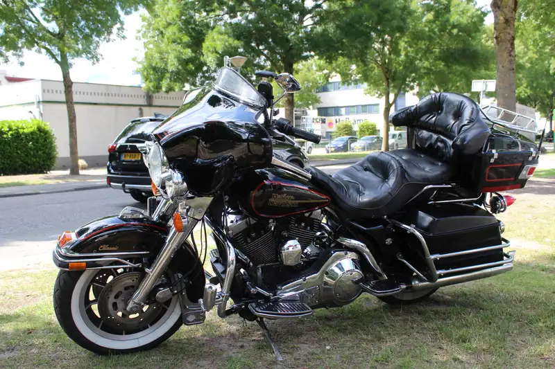 Harley-Davidson Electra Glide - foto 2