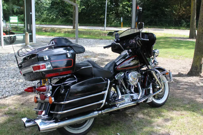 Harley-Davidson Electra Glide - foto 6