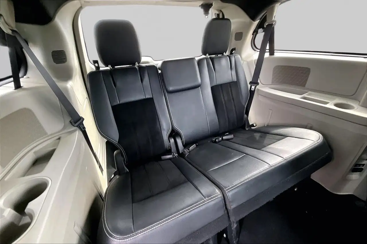 Dodge Grand Caravan снимка Dodge Grand Caravan