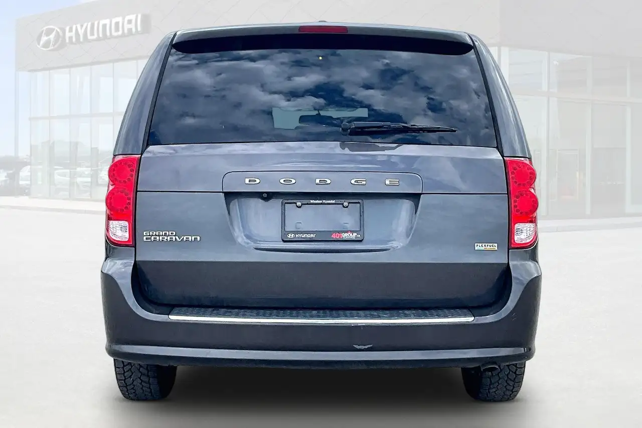 Dodge Grand Caravan снимка Dodge Grand Caravan